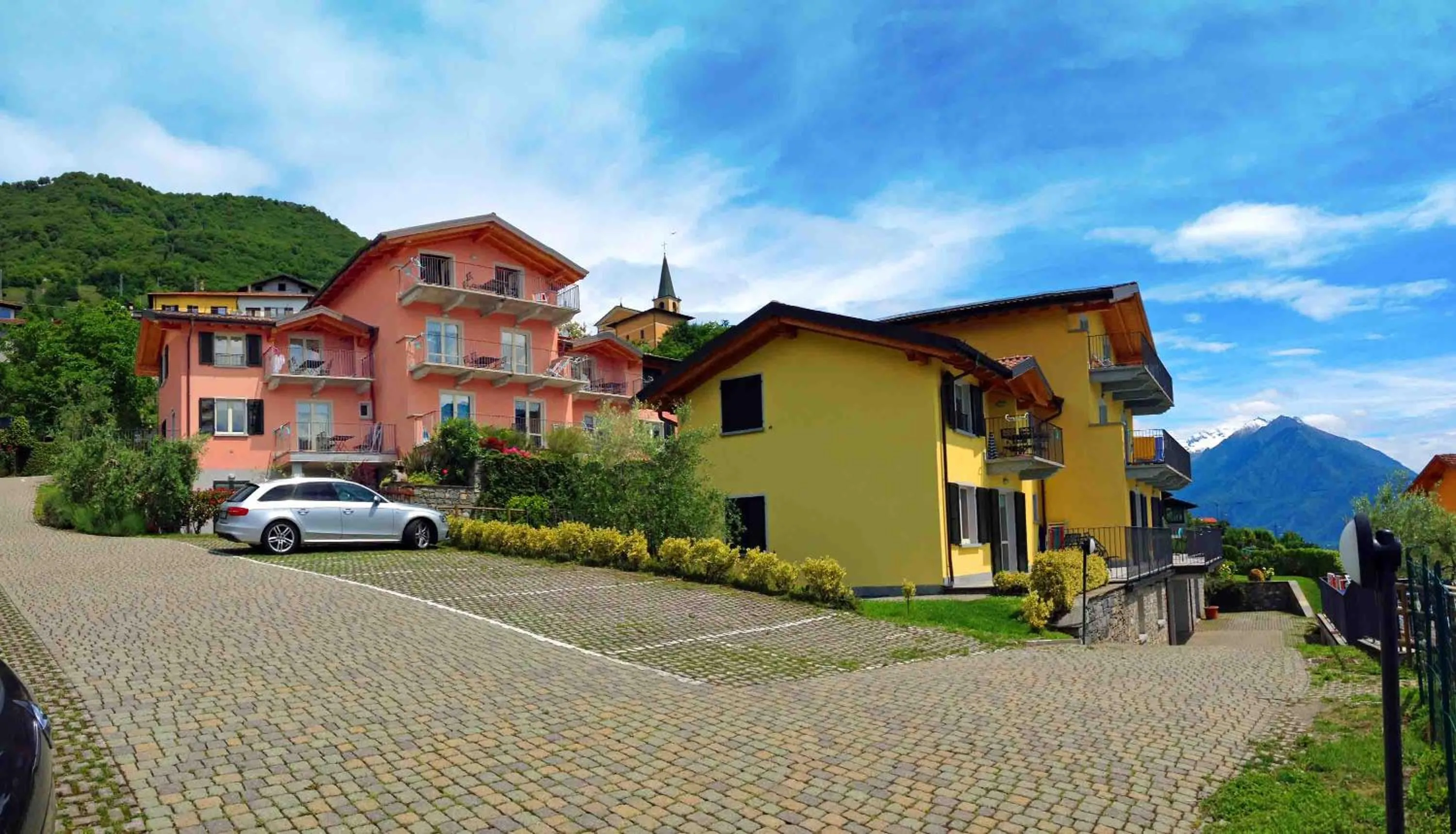 La Collinetta Apartments