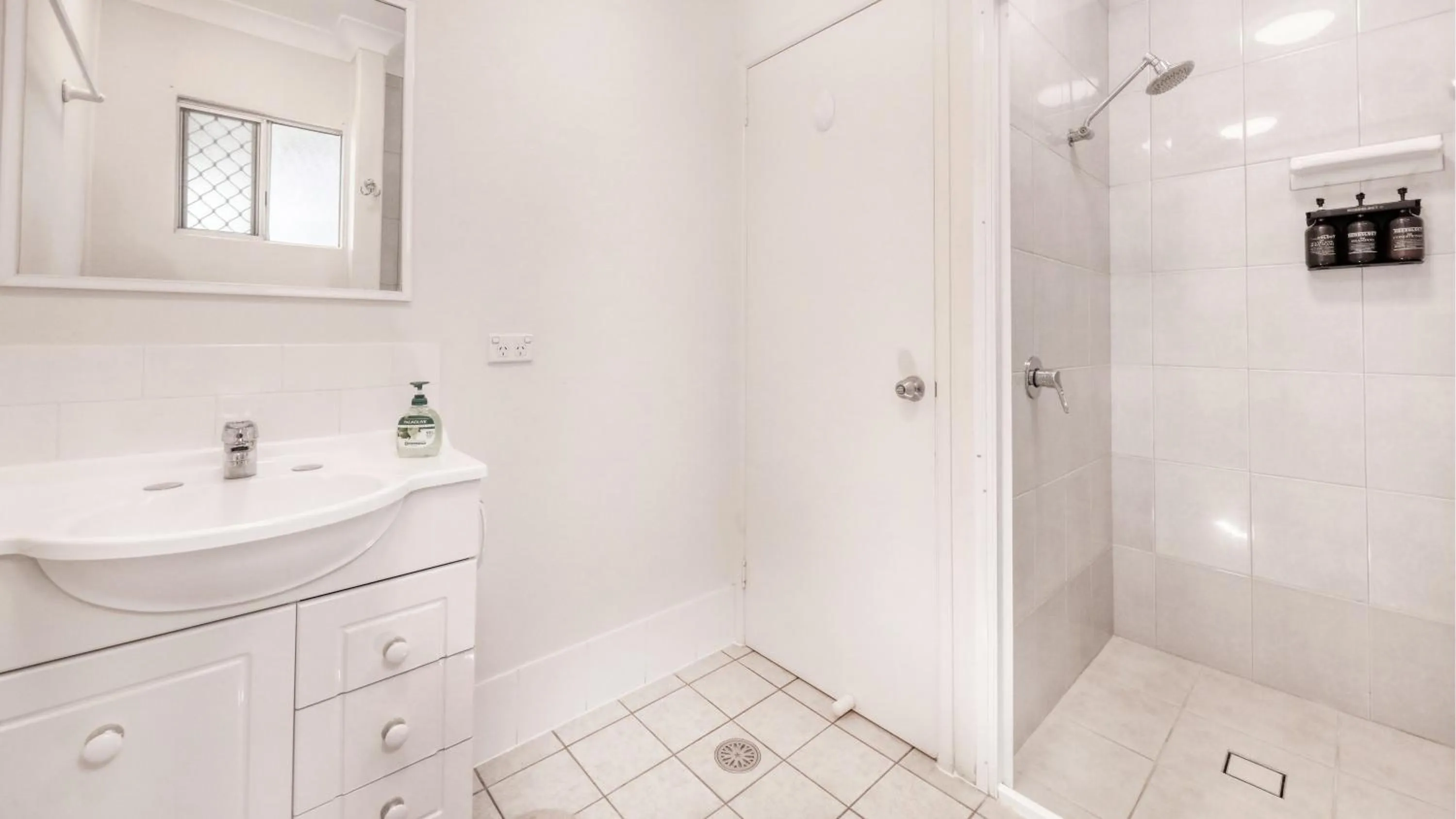 Shower in Alstonville Settlers Motel