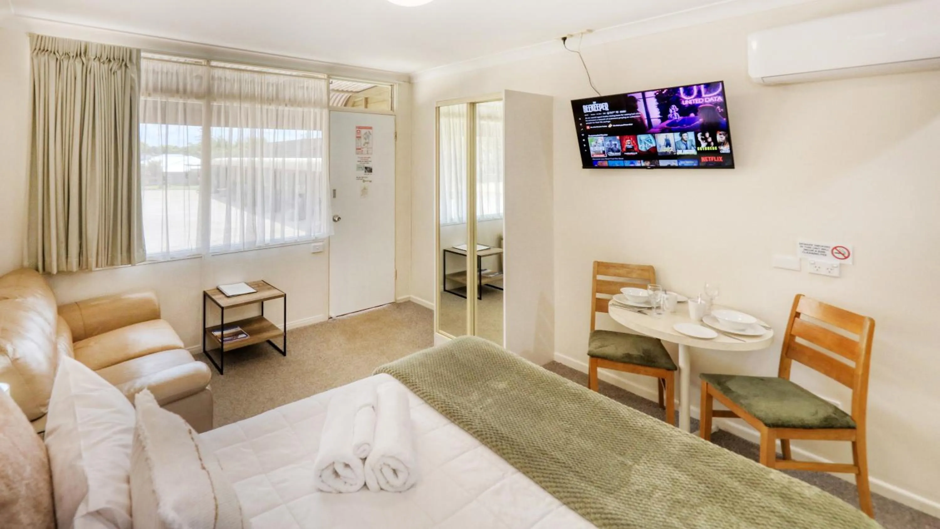TV and multimedia, Bed in Alstonville Settlers Motel