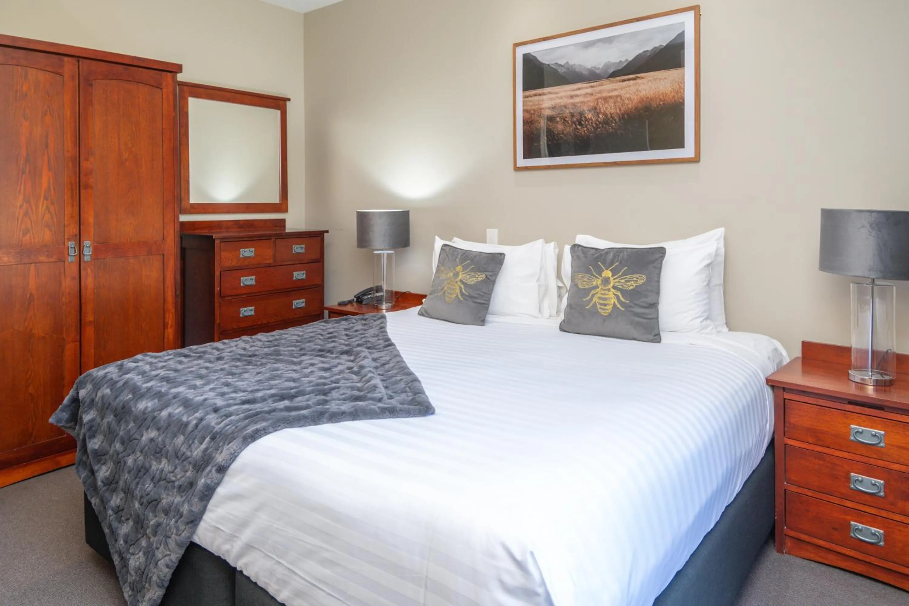 Bed in Portside Hotel Gisborne
