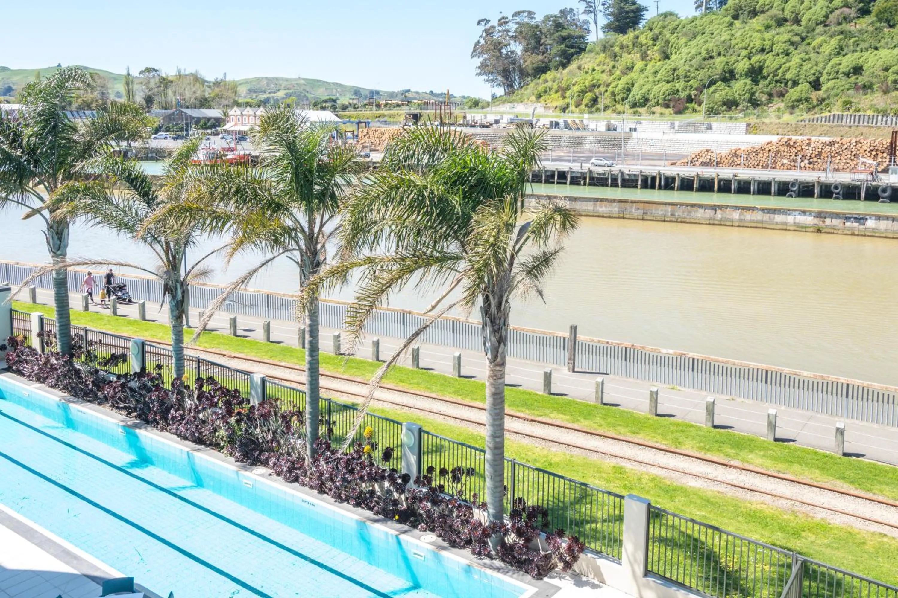 Mountain view in Portside Hotel Gisborne