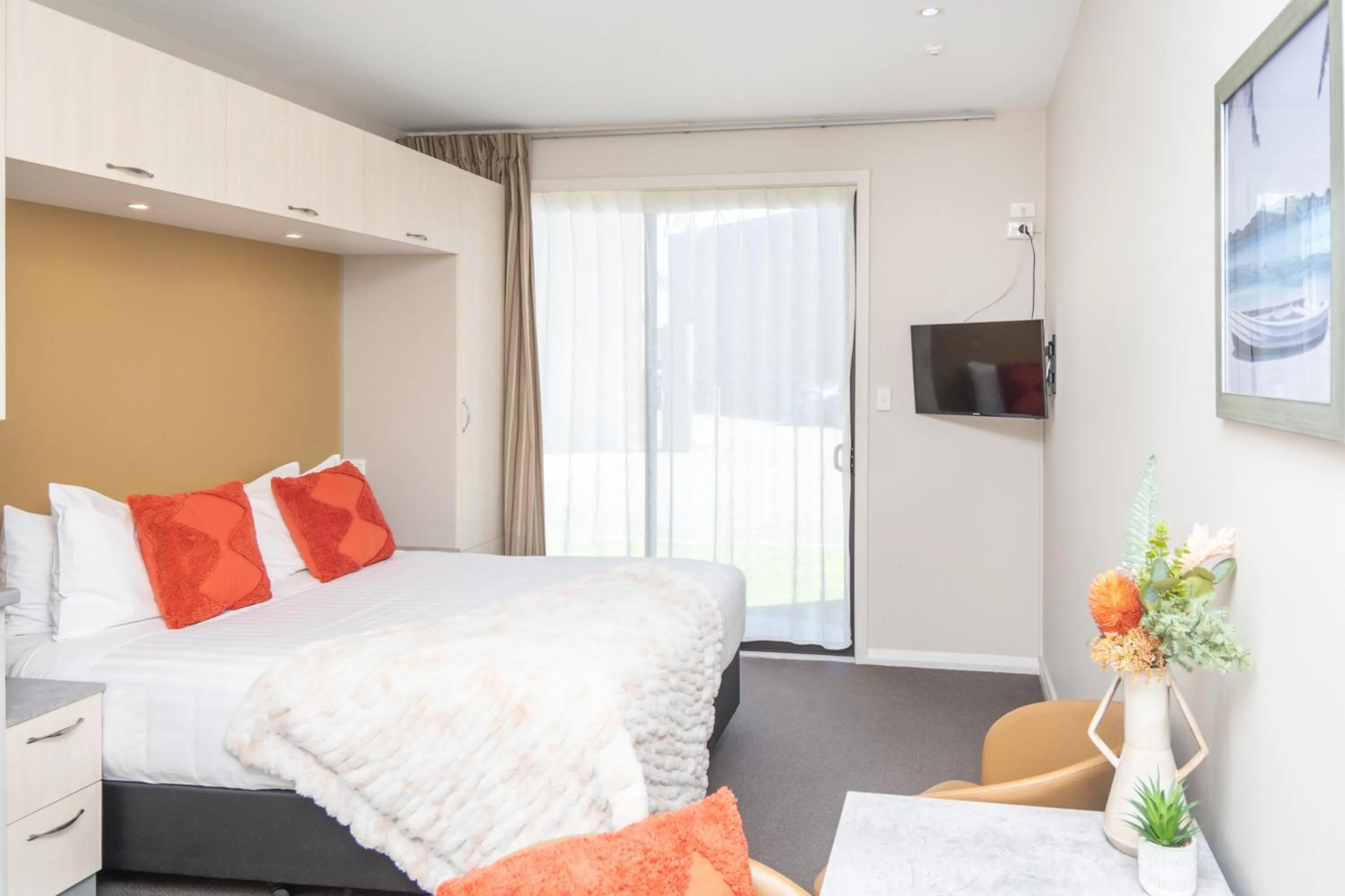 Bed in Portside Hotel Gisborne