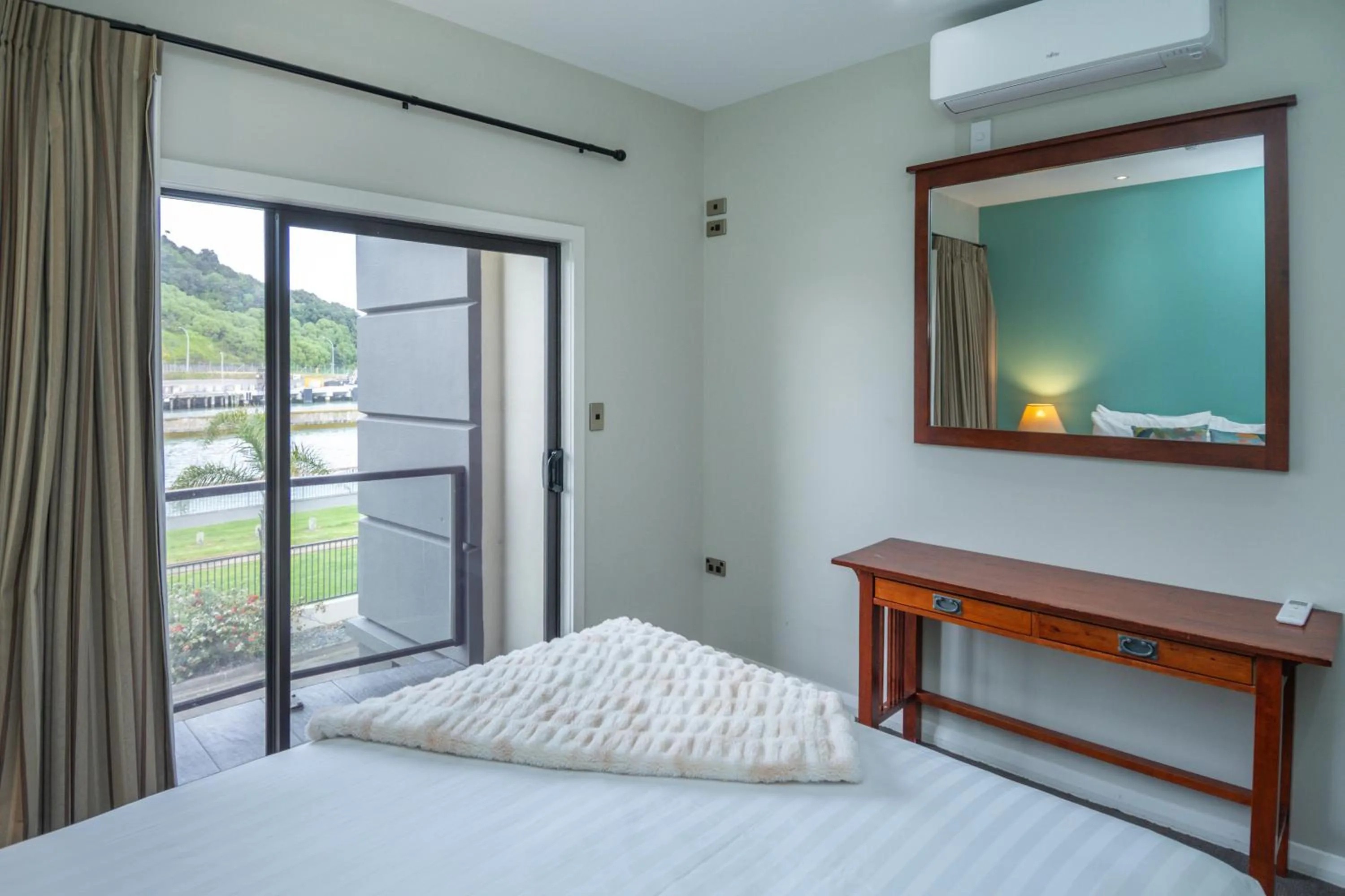 Bed in Portside Hotel Gisborne