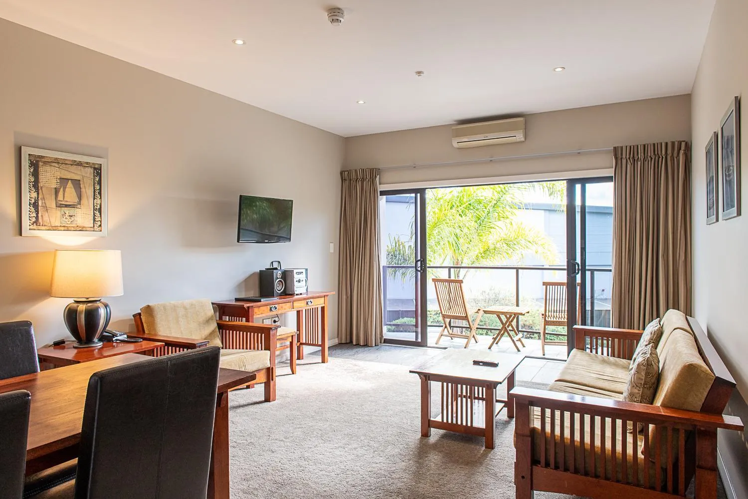 TV and multimedia in Portside Hotel Gisborne