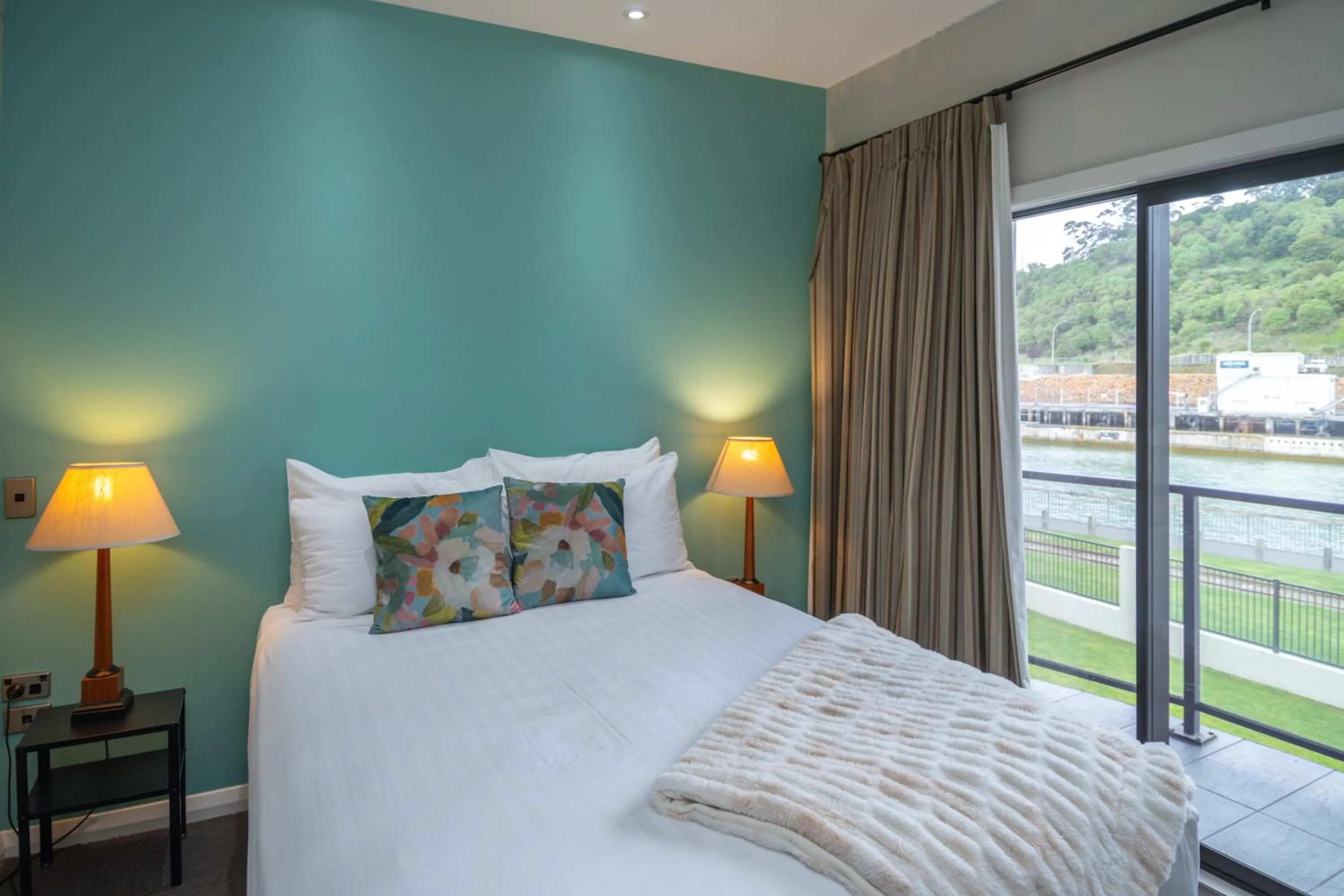 Bed in Portside Hotel Gisborne