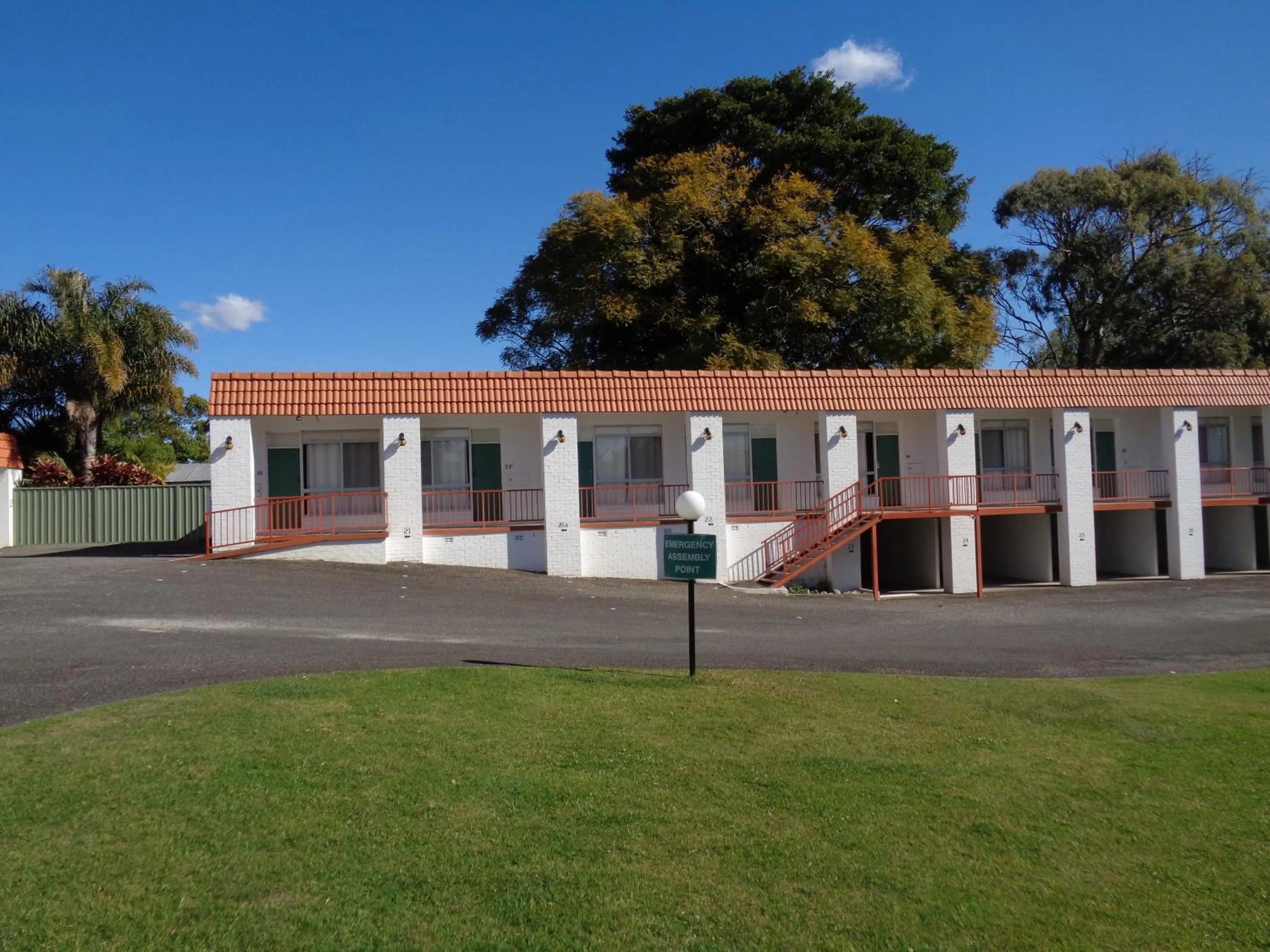 Moon River Motor Inn