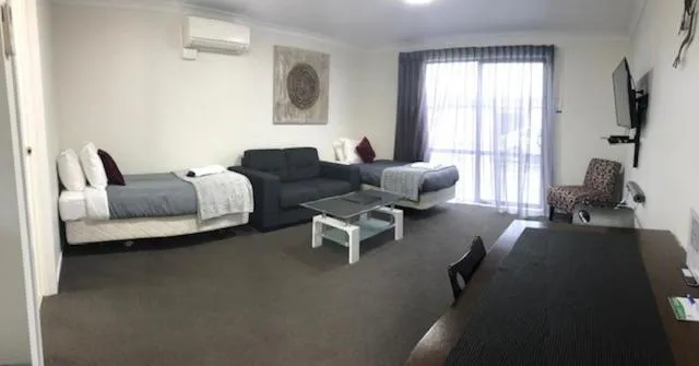 Living room in Matariki Motor Lodge