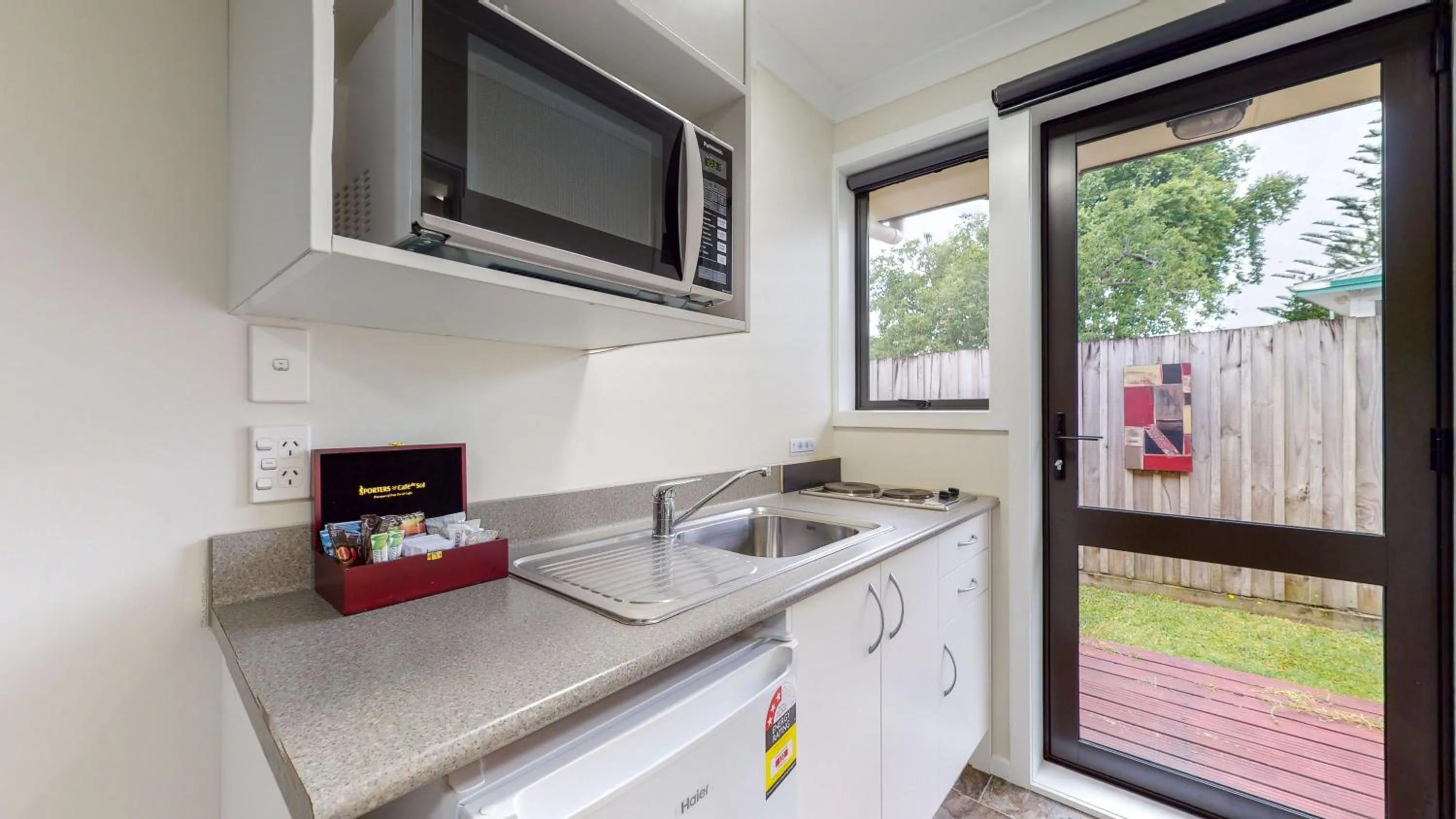 Kitchen or kitchenette in Matariki Motor Lodge