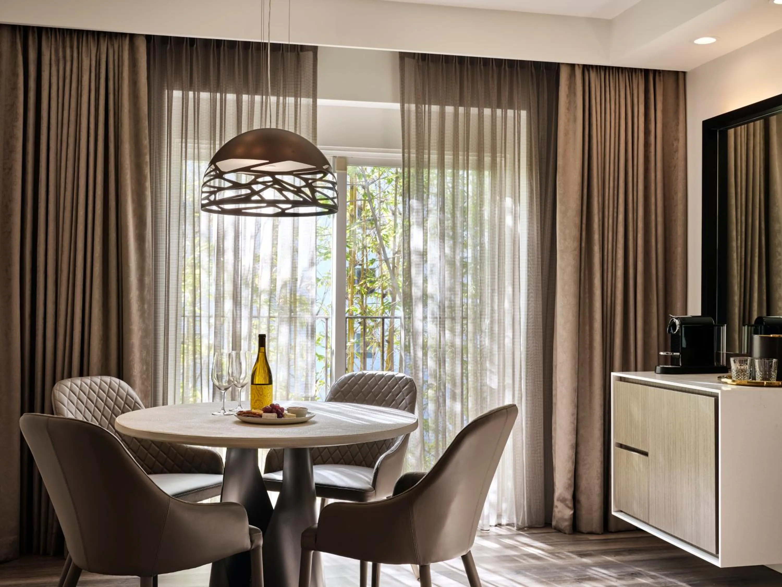Dining area in Sunset Marquis Hotel