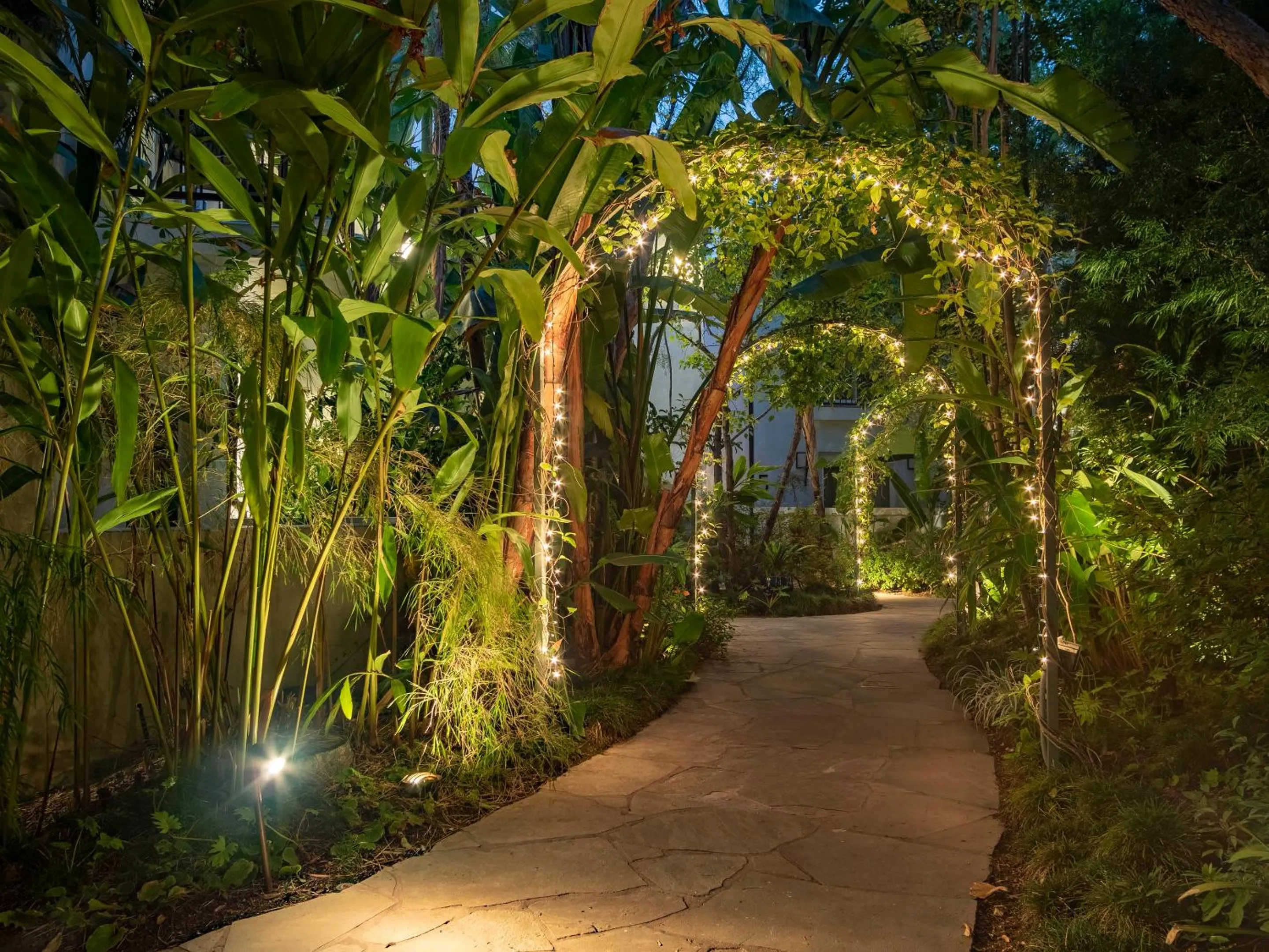 Garden in Sunset Marquis Hotel