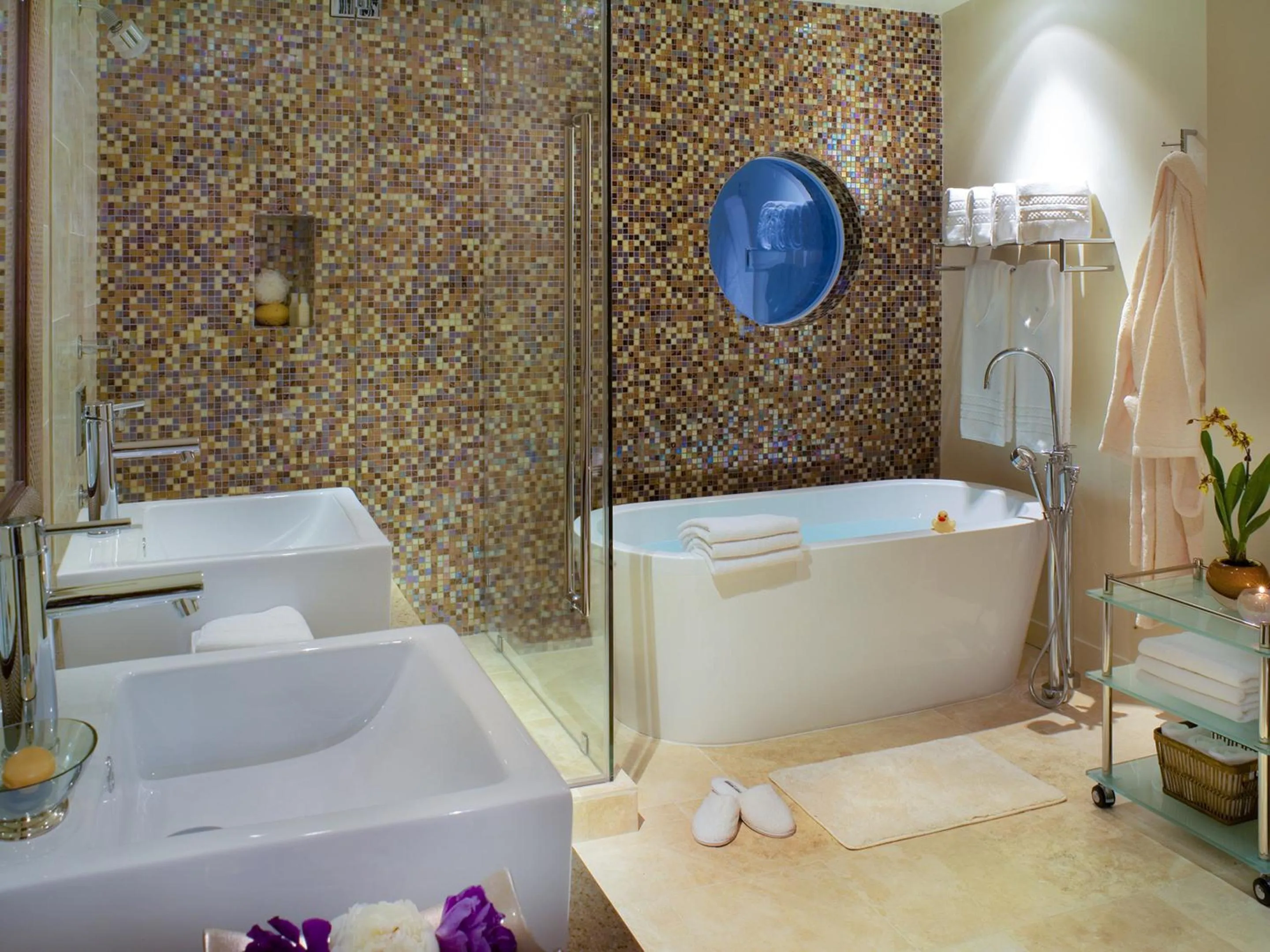 Sunset Marquis Hotel