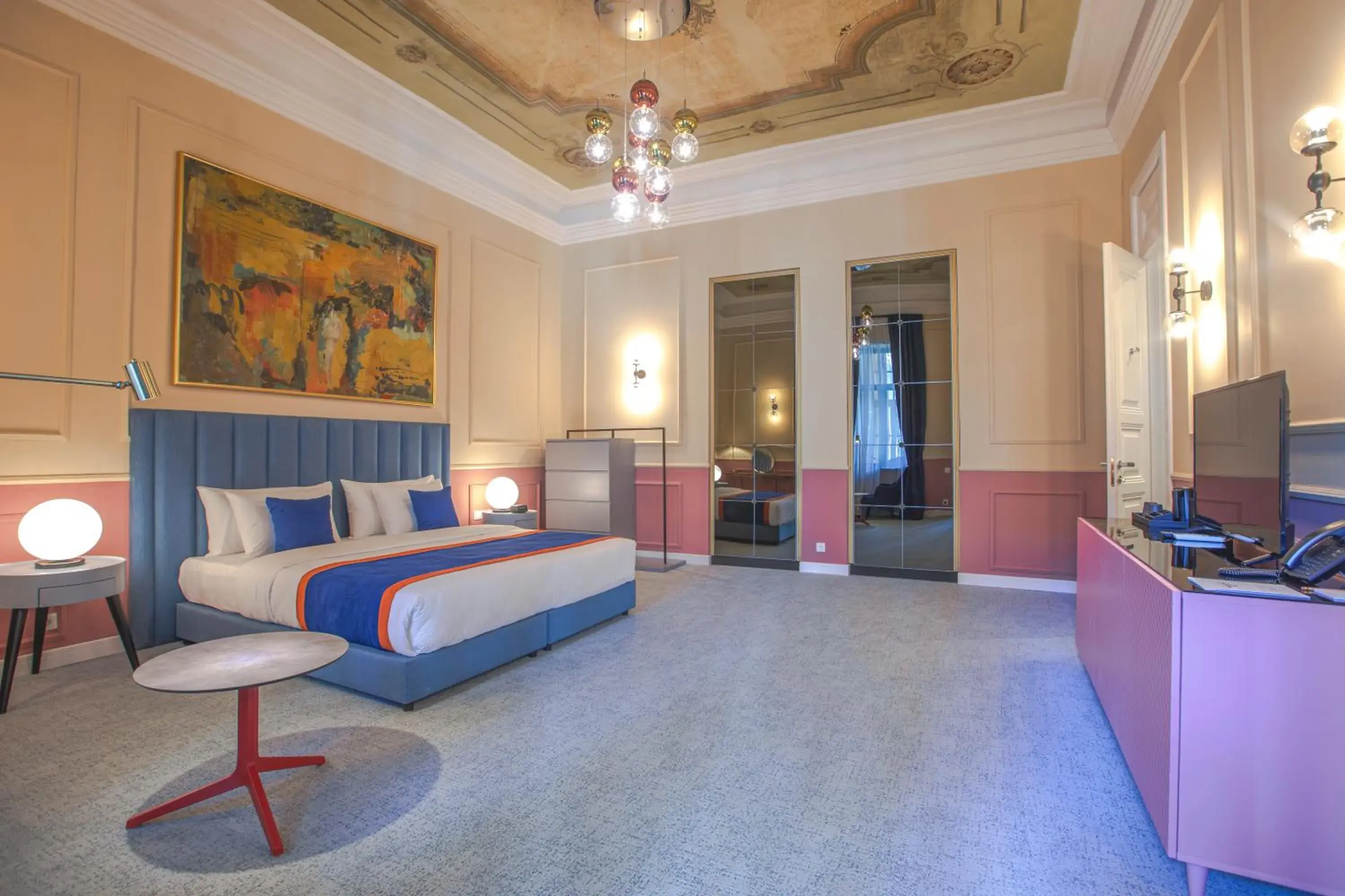 Heritage Hotel and Suites Heritage Hotel and Suites