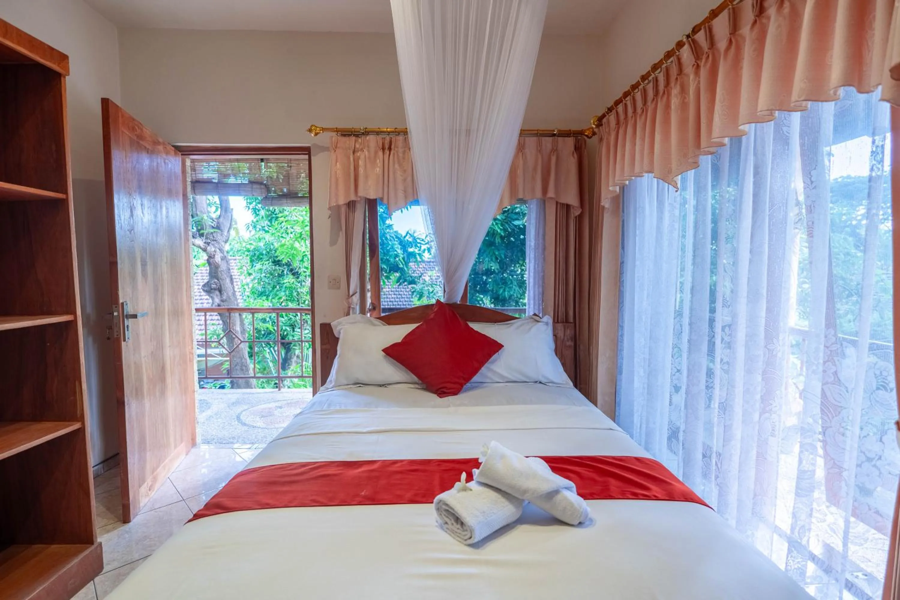 Bed in Deutsches-Eck Rikesti