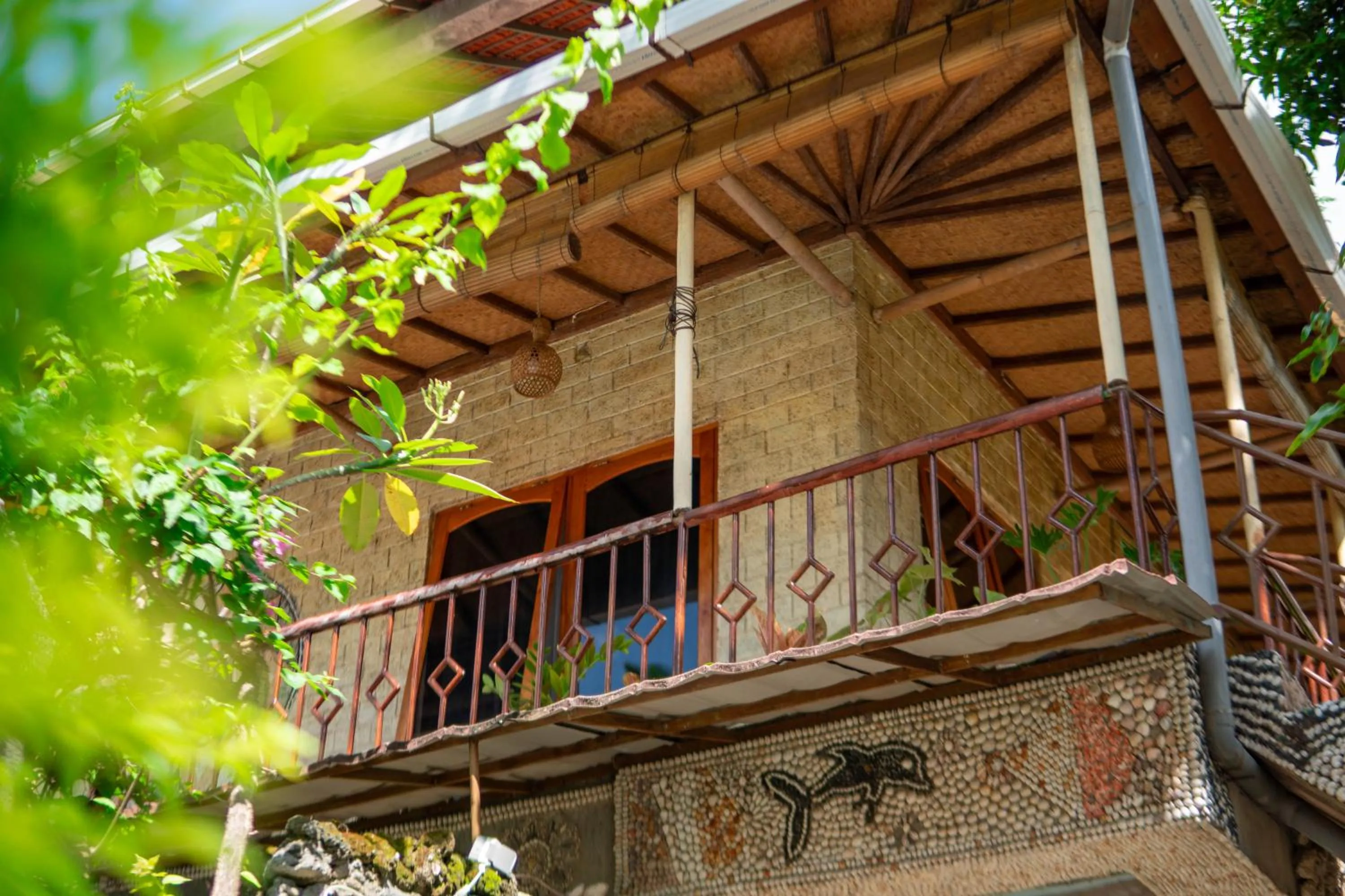 Property building in Deutsches-Eck Rikesti