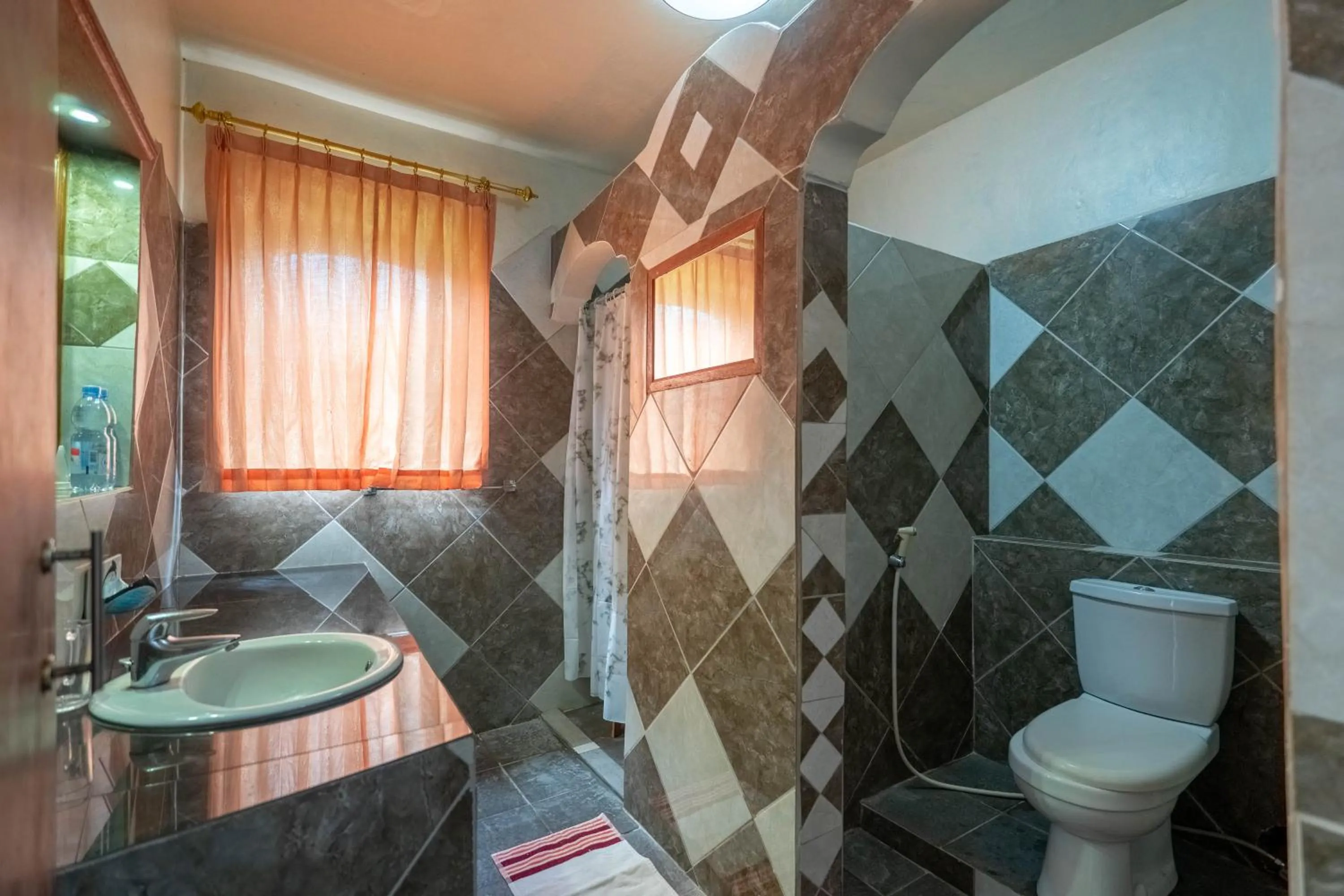 Bathroom in Deutsches-Eck Rikesti