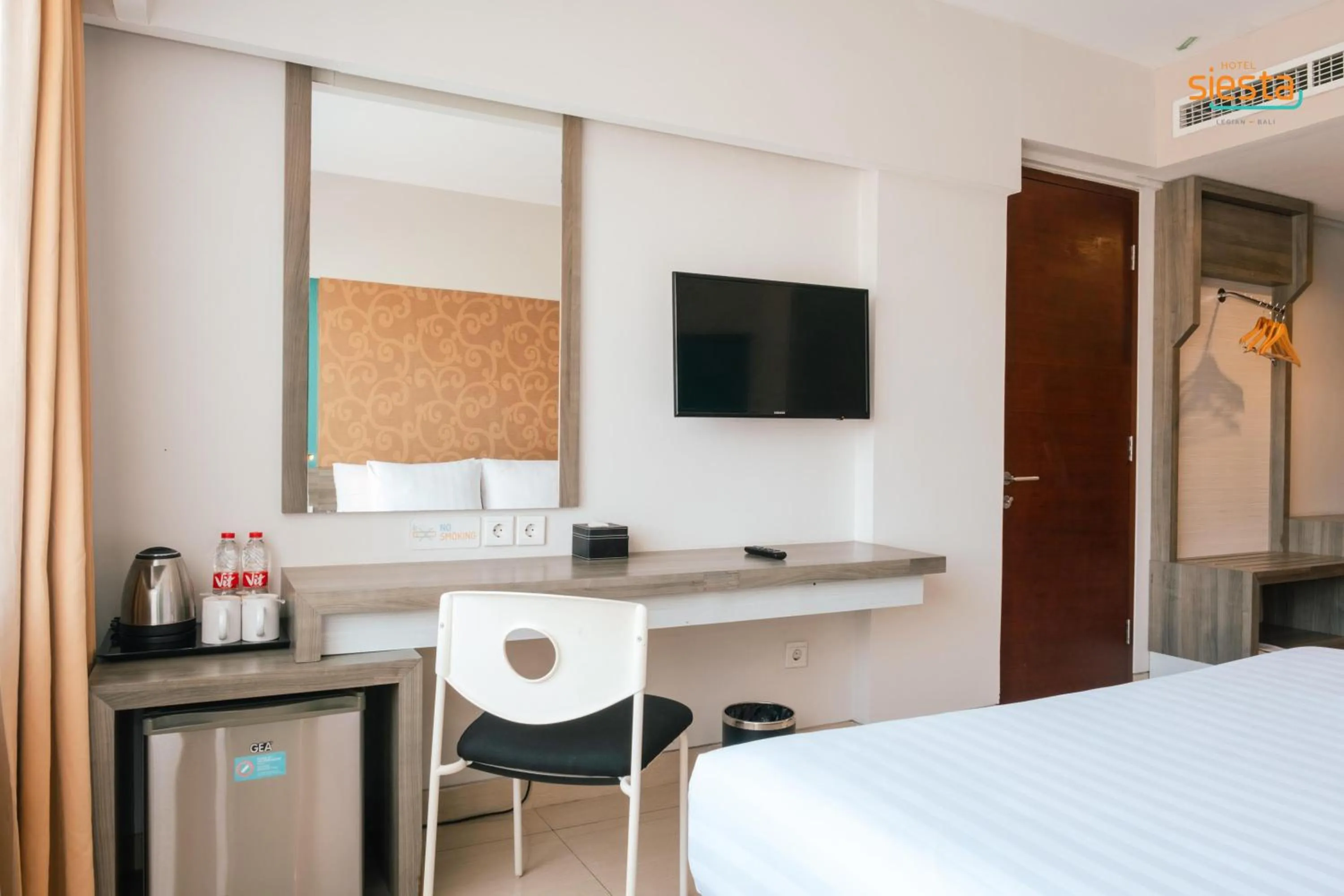 View (from property/room), Bed in Siesta Legian