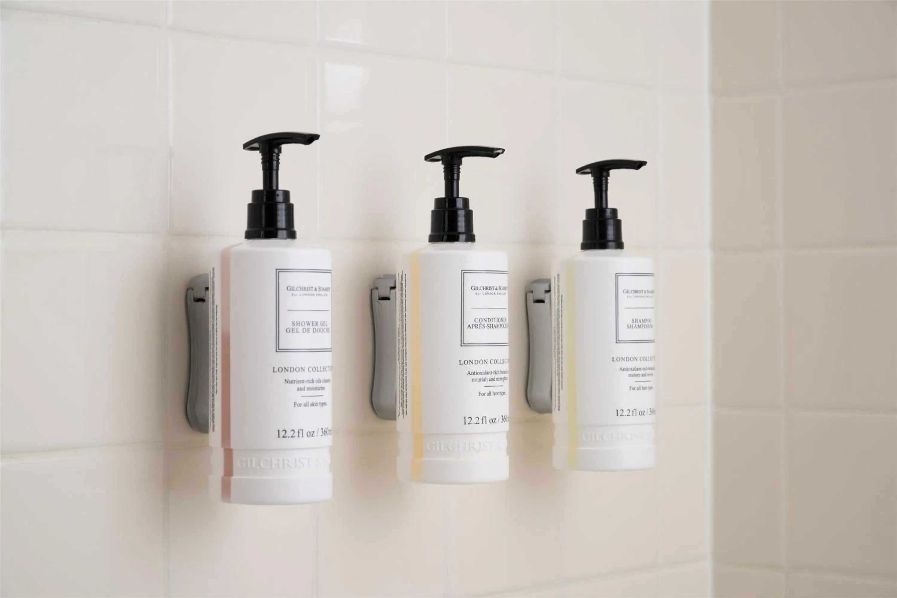 Bathroom in Hilton San Francisco Airport Bayfront - No Resort Fee