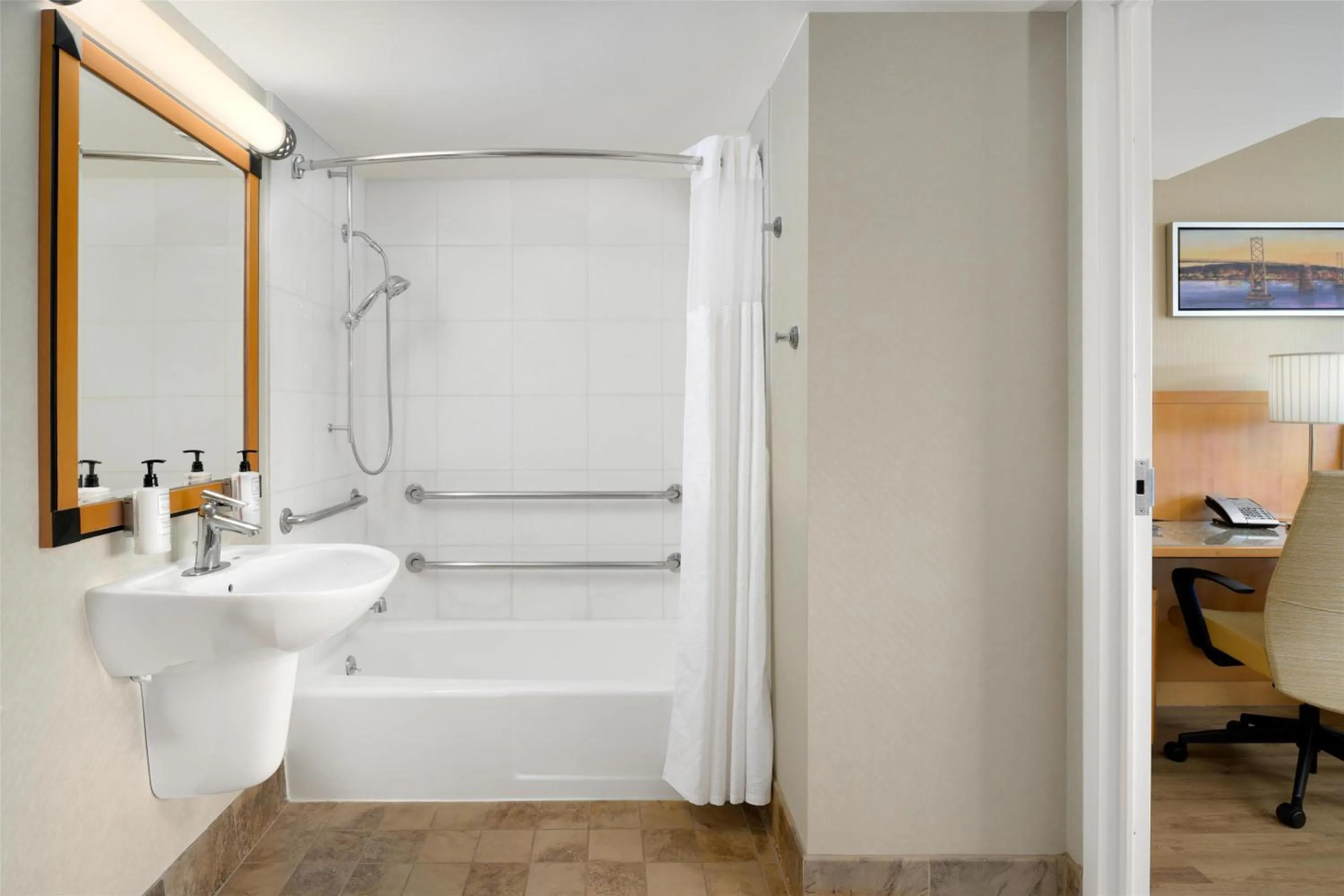 Bathroom in Hilton San Francisco Airport Bayfront - No Resort Fee