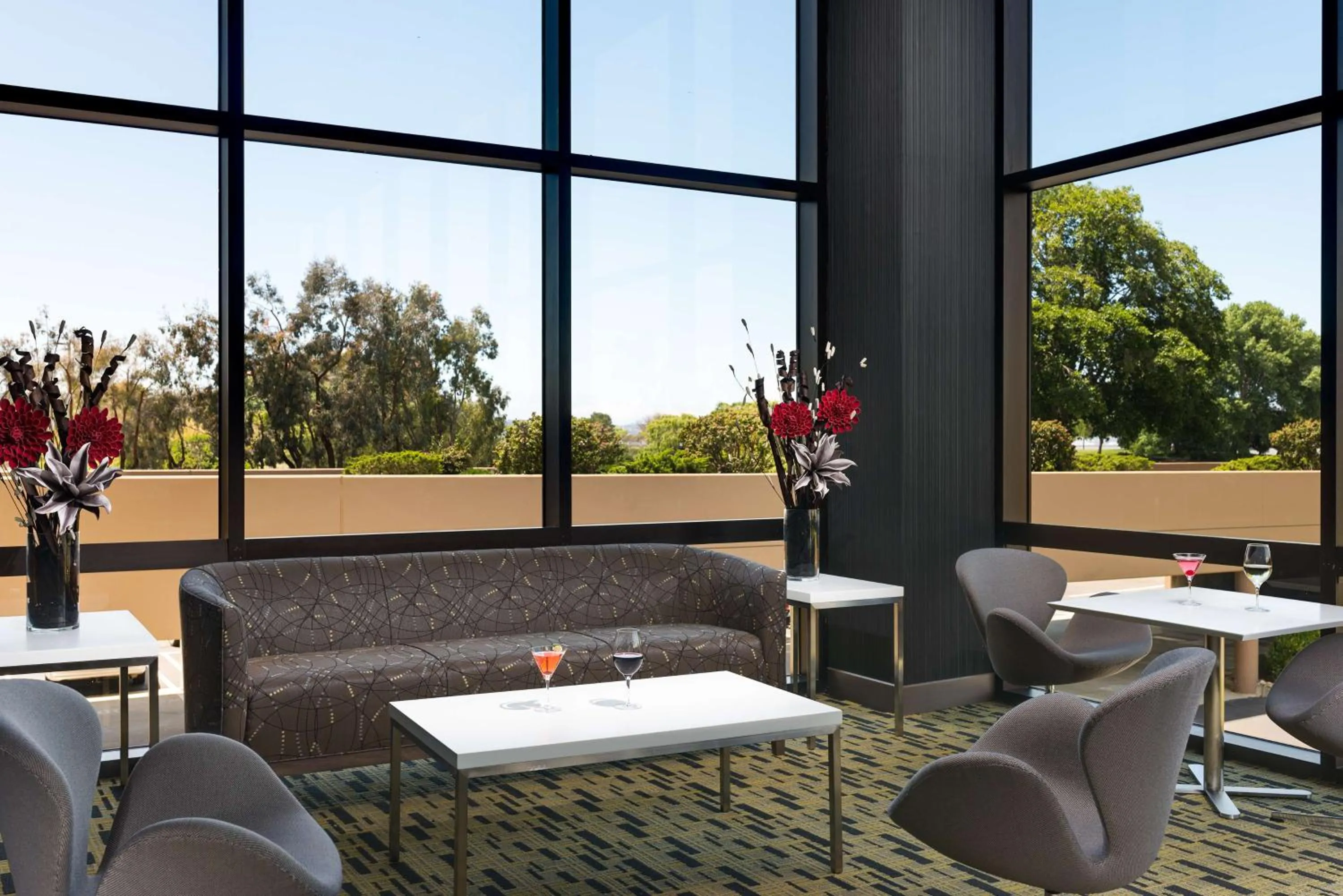 Restaurant/places to eat in Hilton San Francisco Airport Bayfront - No Resort Fee