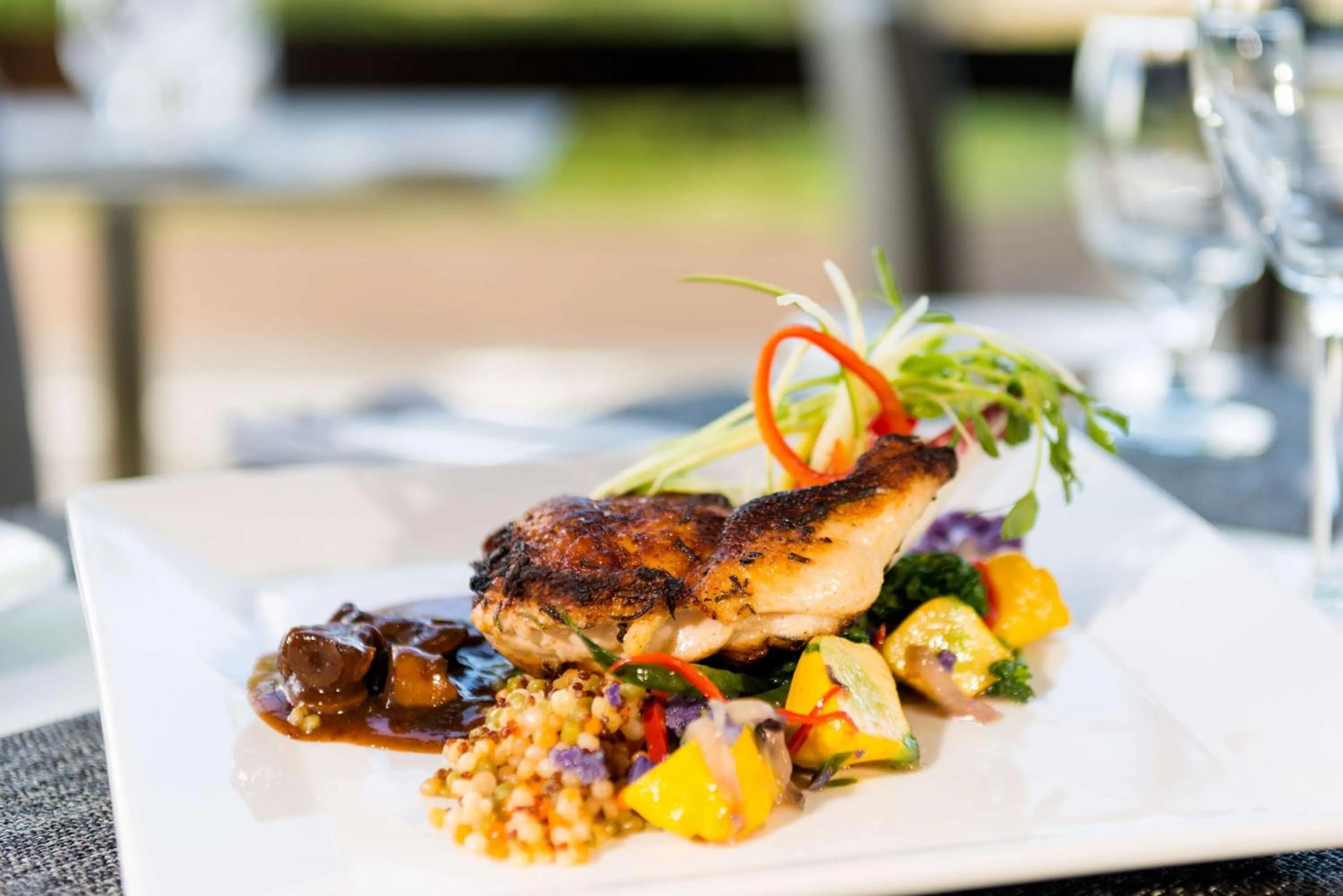 Lounge or bar in Hilton San Francisco Airport Bayfront - No Resort Fee