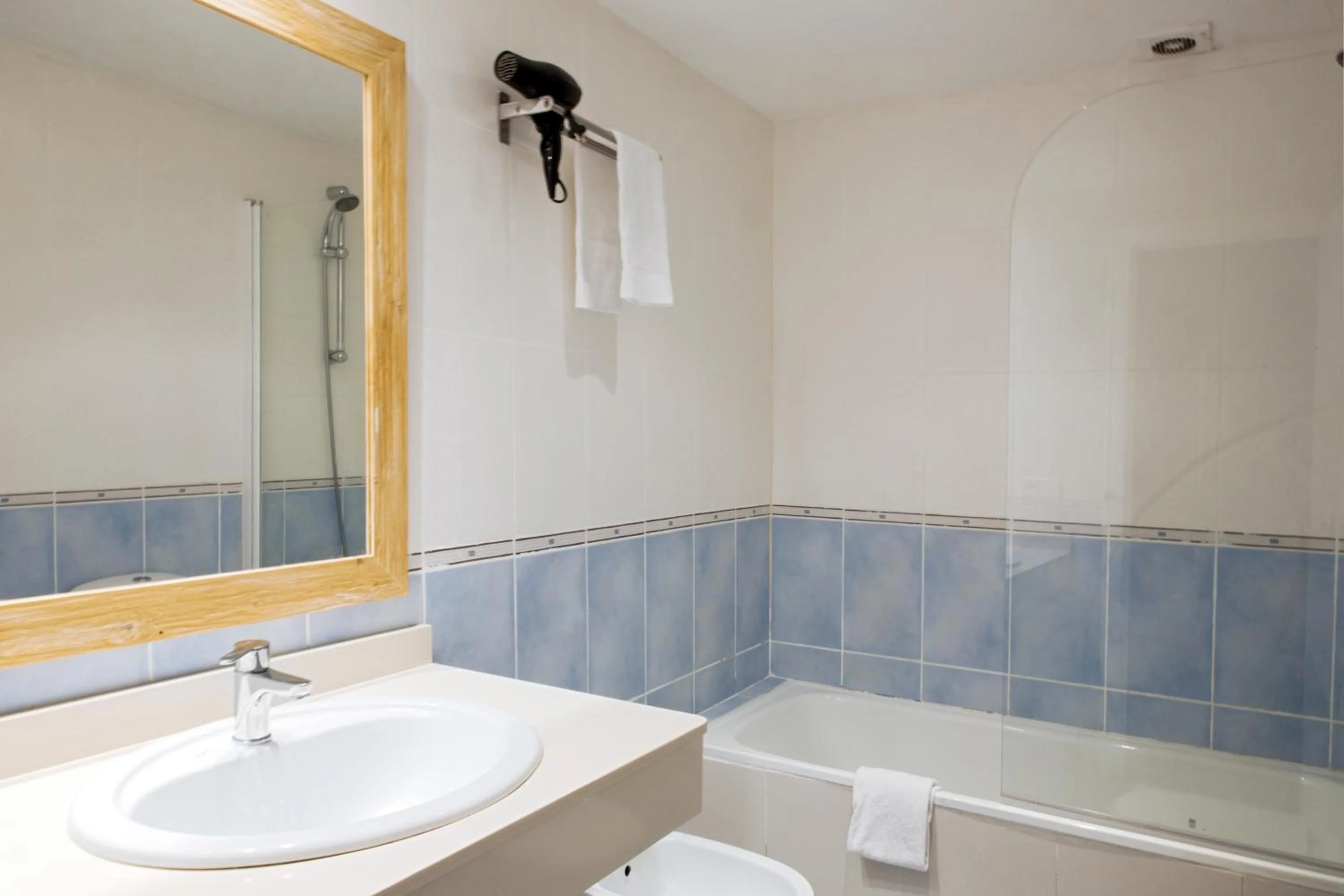 Bathroom in My Address in Barcelona Old Town