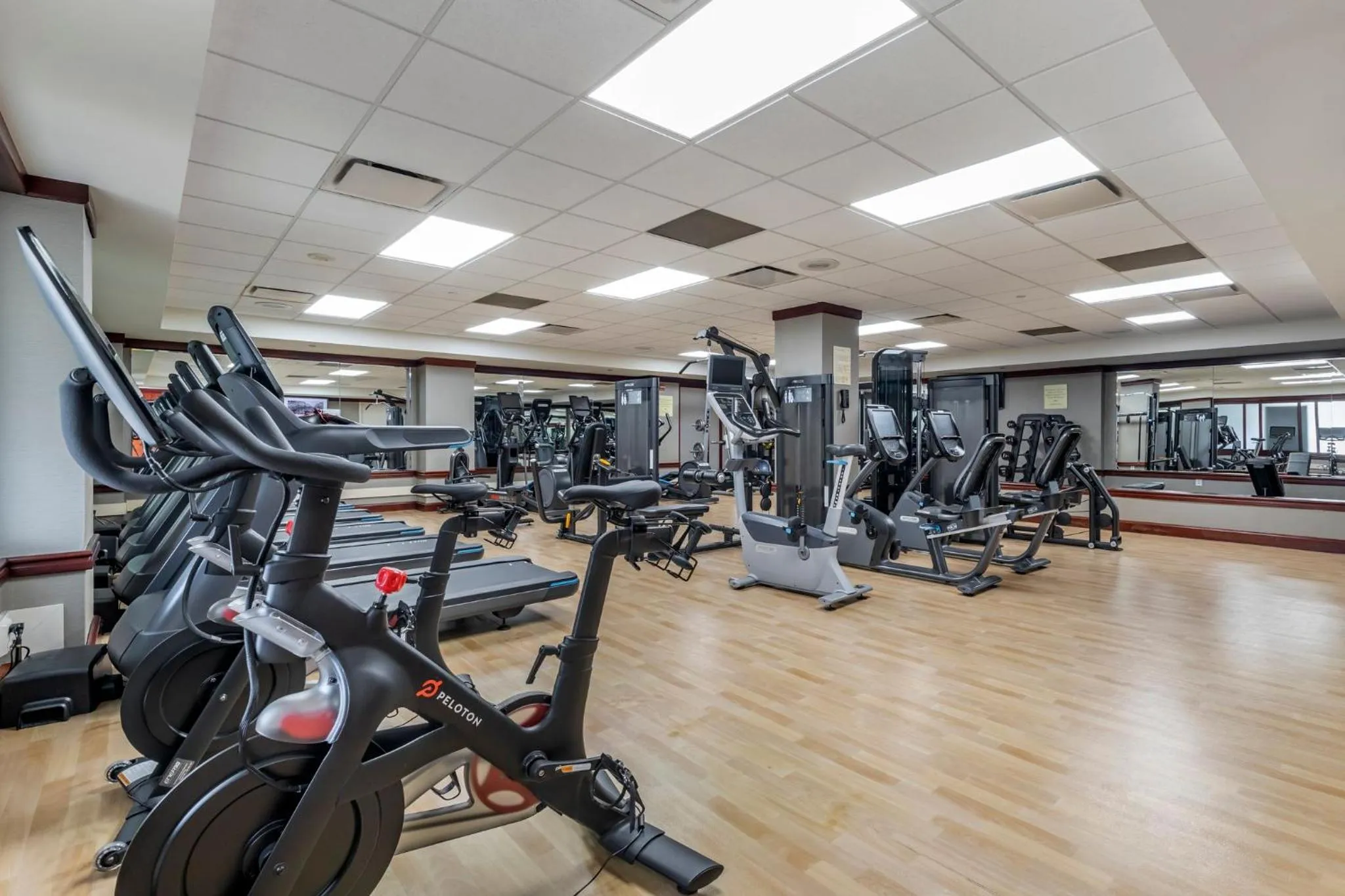 Fitness centre/facilities in Omni Shoreham Hotel
