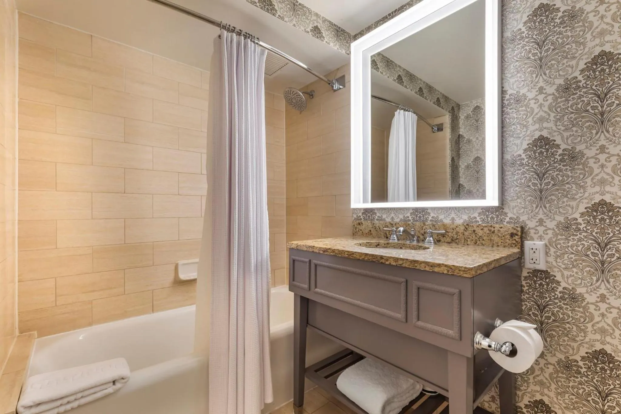 Bathroom in Omni Shoreham Hotel