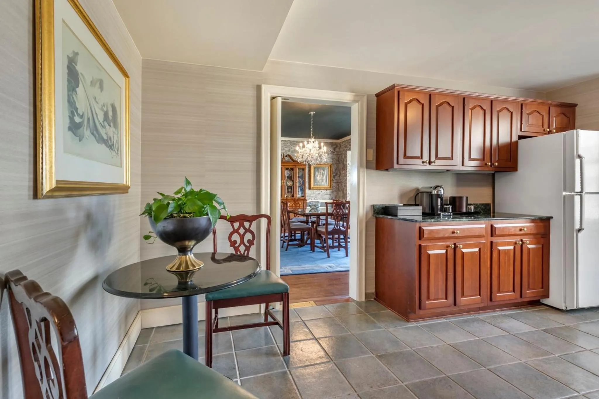 Kitchen or kitchenette in Omni Shoreham Hotel