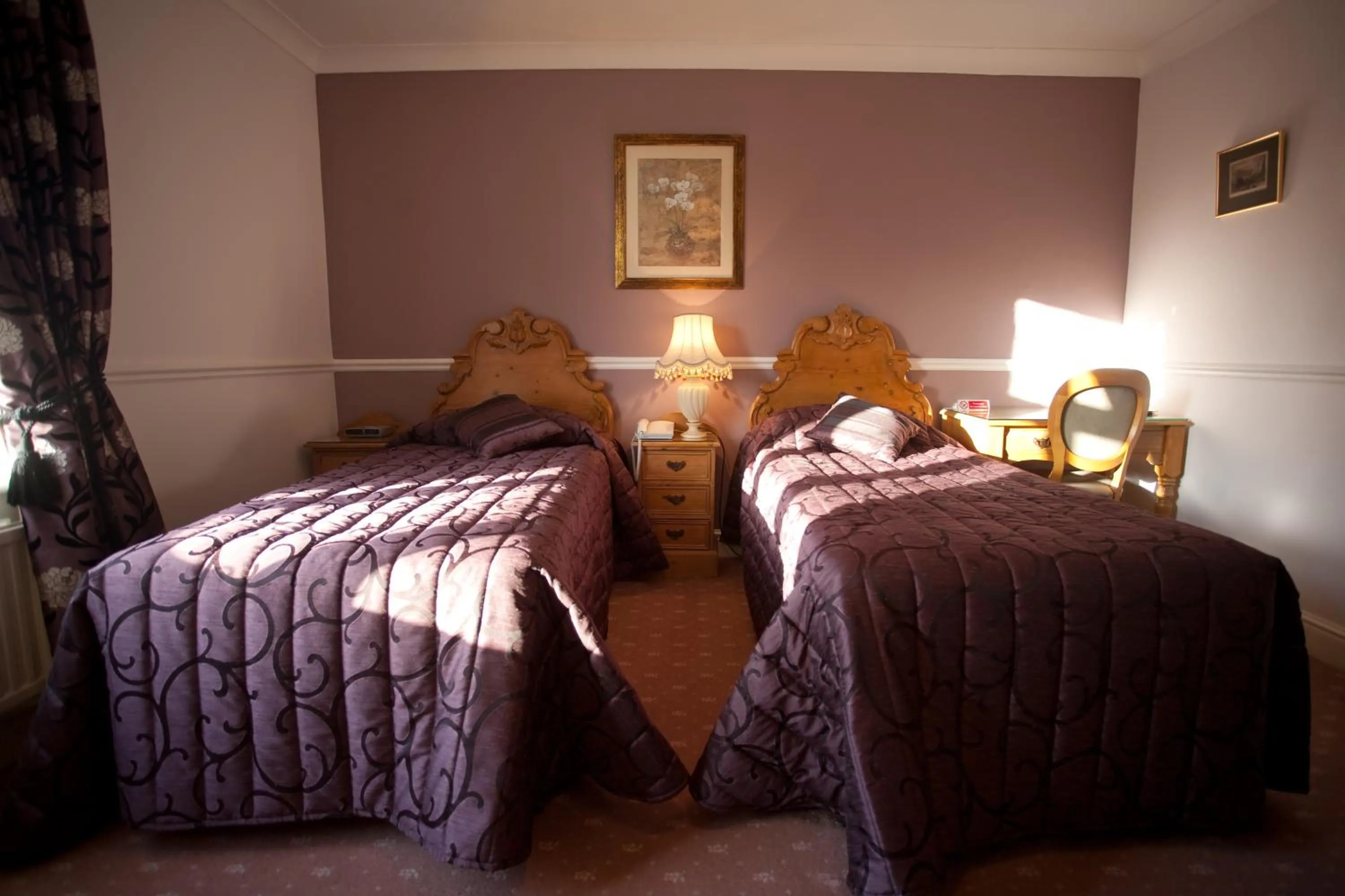 Bedroom, Bed in Fines Bayliwick Hotel