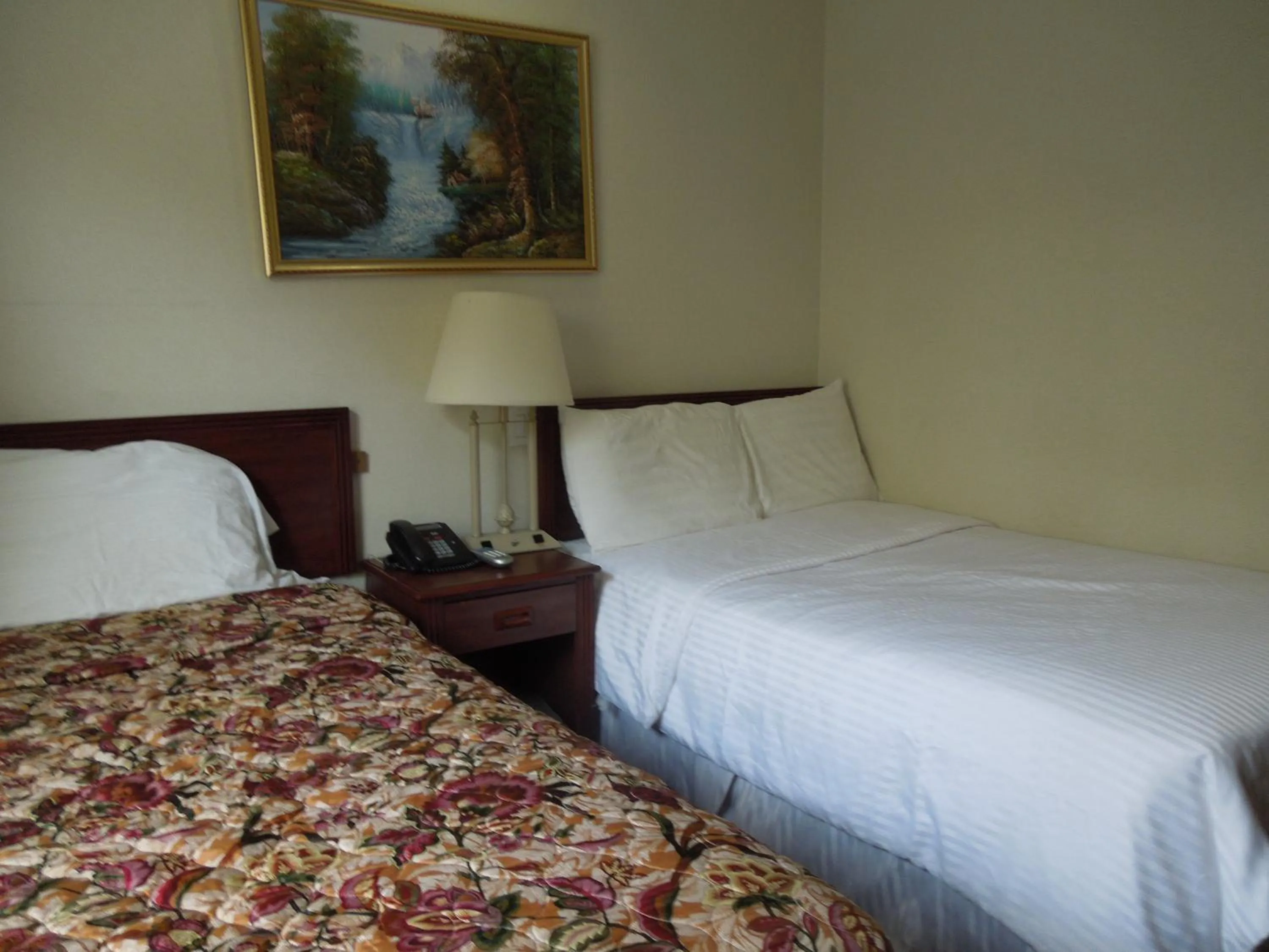 Bed in Windsor Hotel