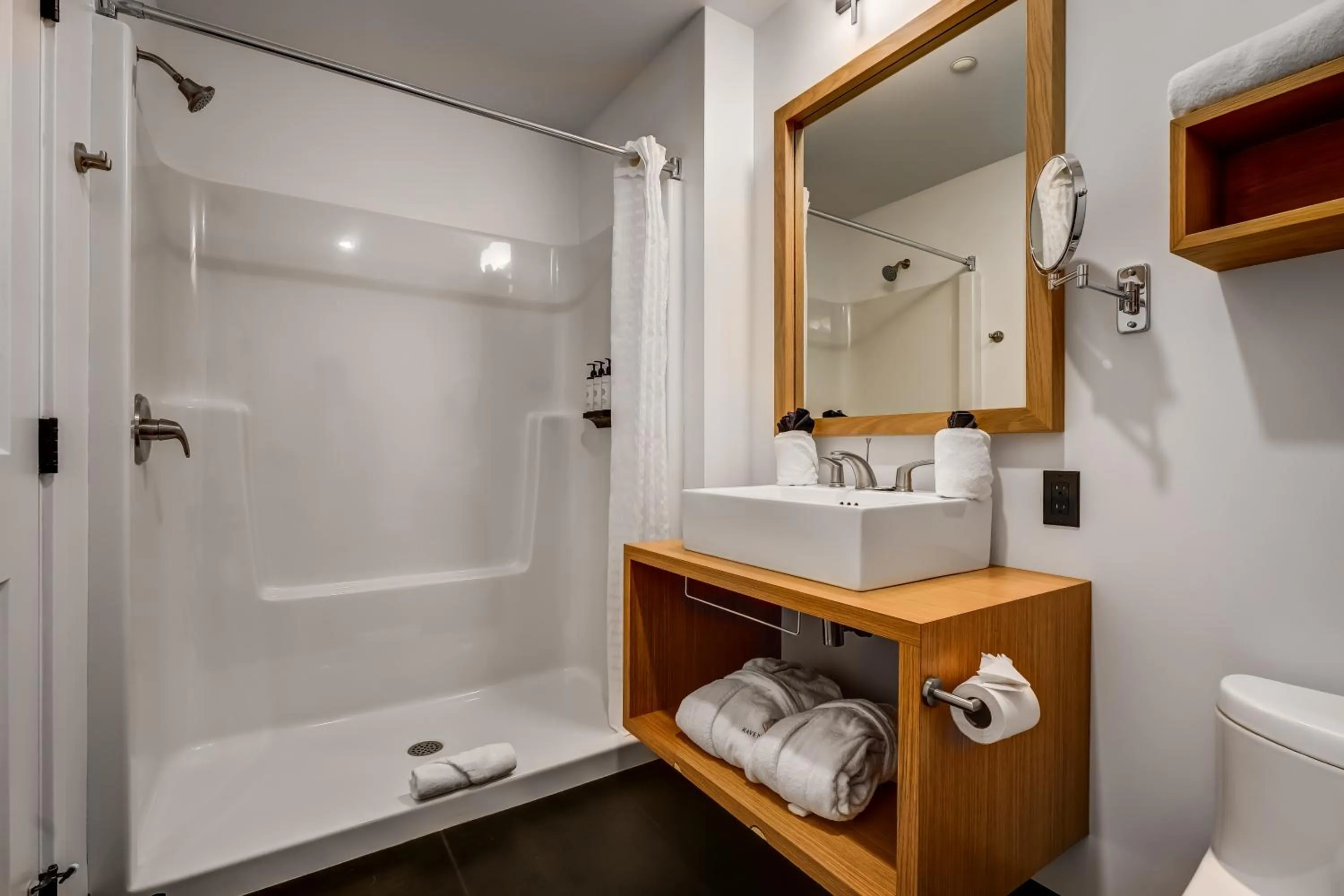 Shower in Raven Inn Whitehorse