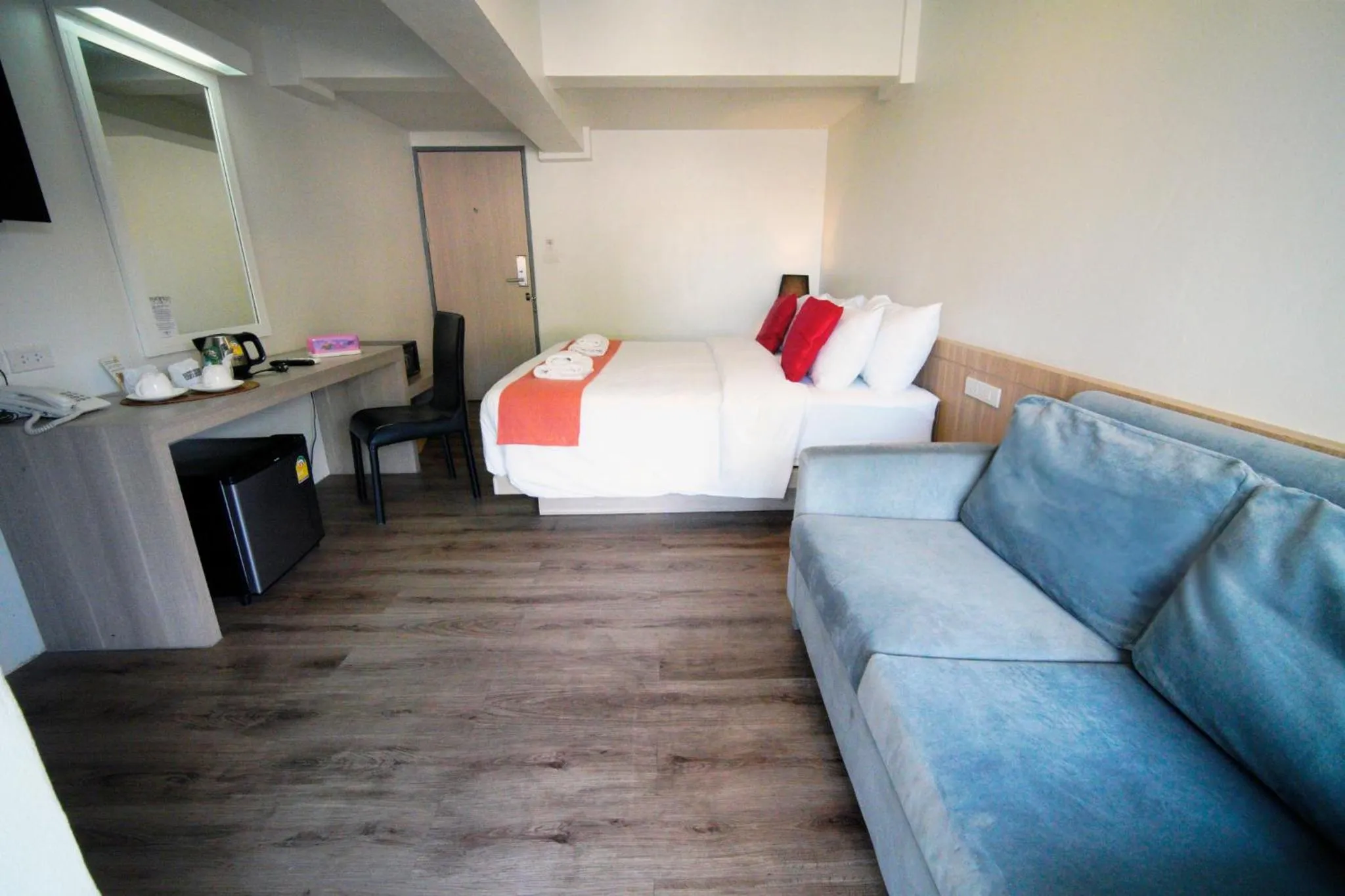 Bedroom, Bed in Wild Orchid Villa Bangkok