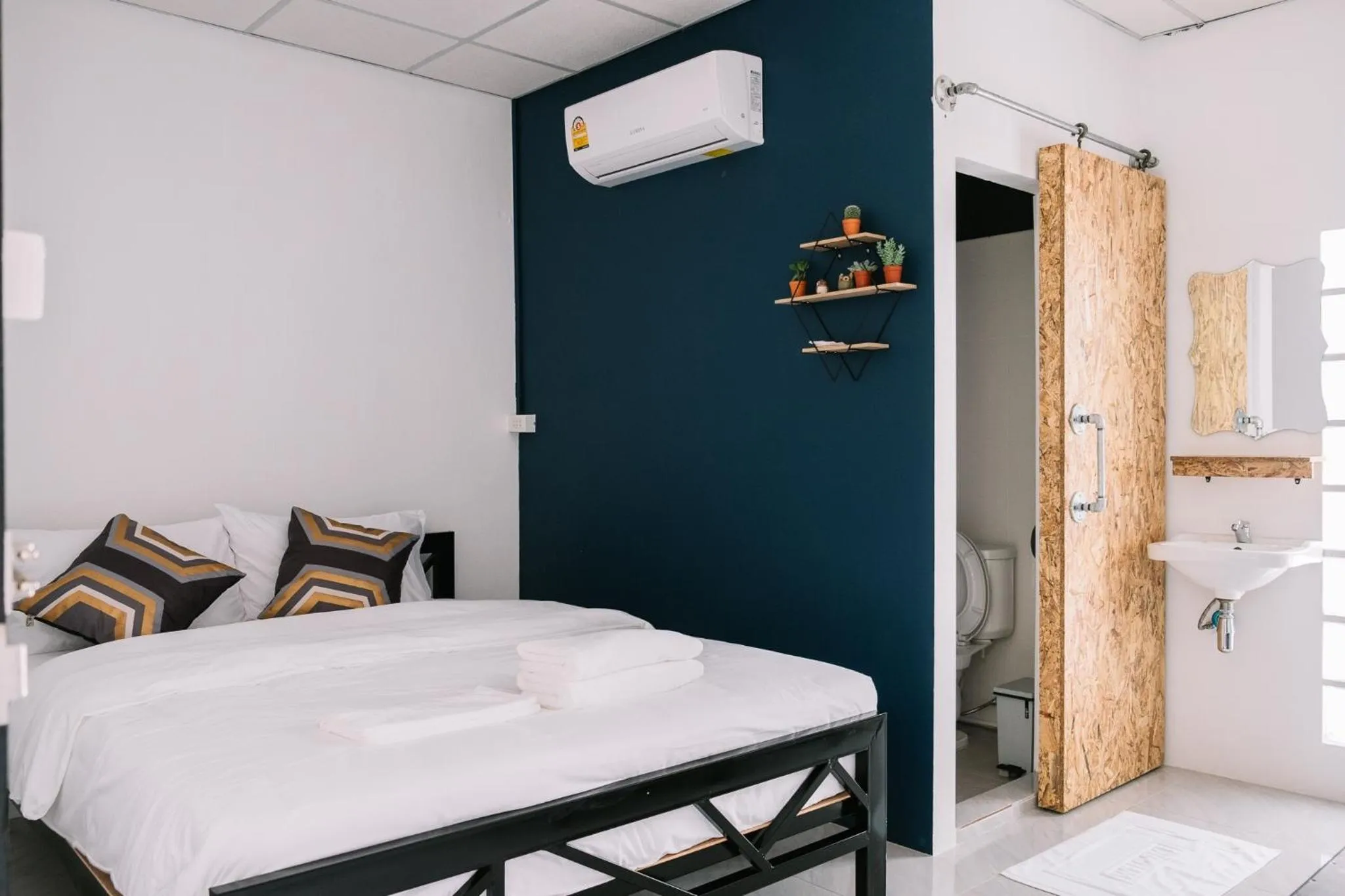 Bed in Baannokhook Home&Cafe