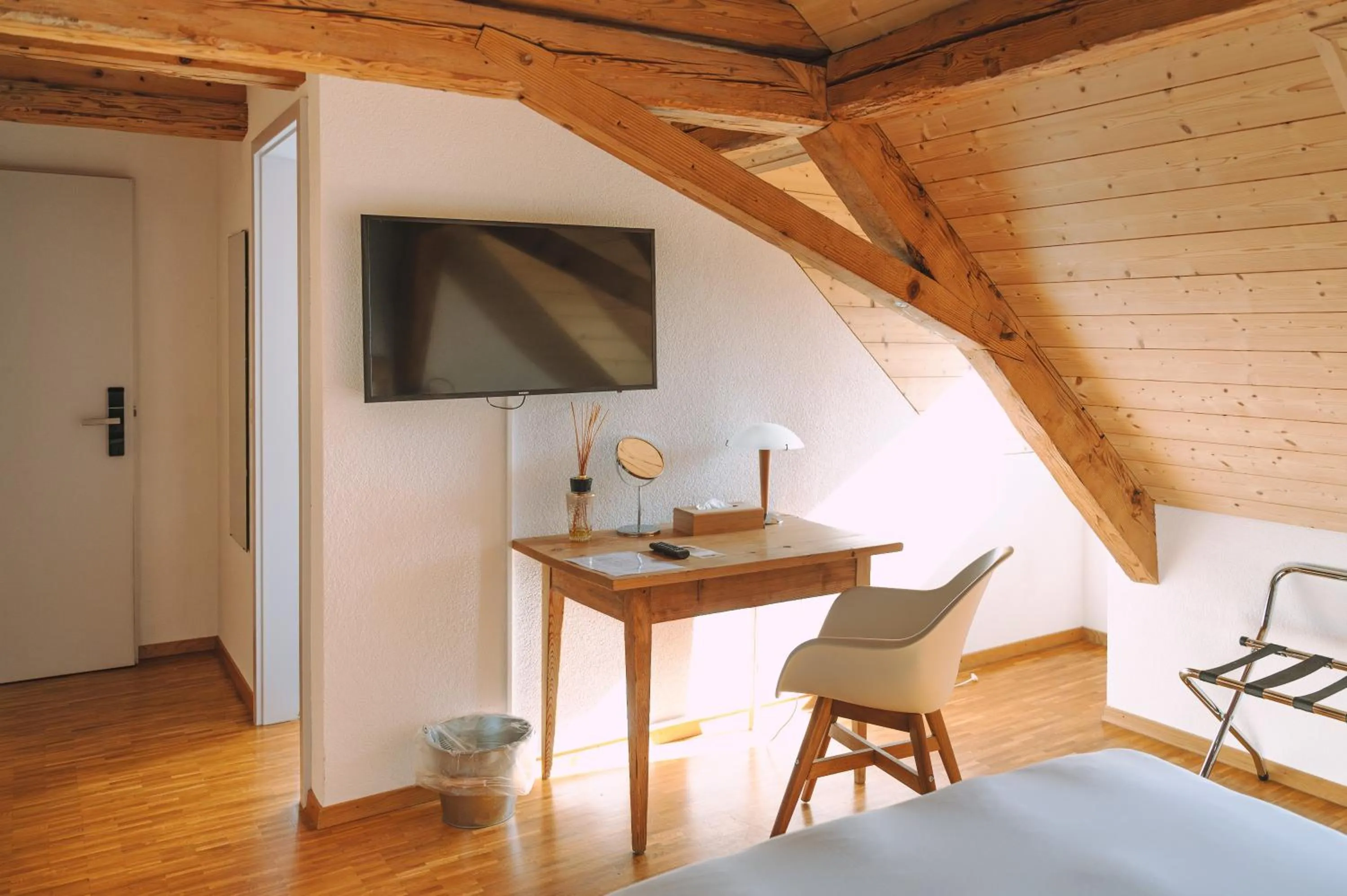 TV and multimedia, Bed in Les Montagnards