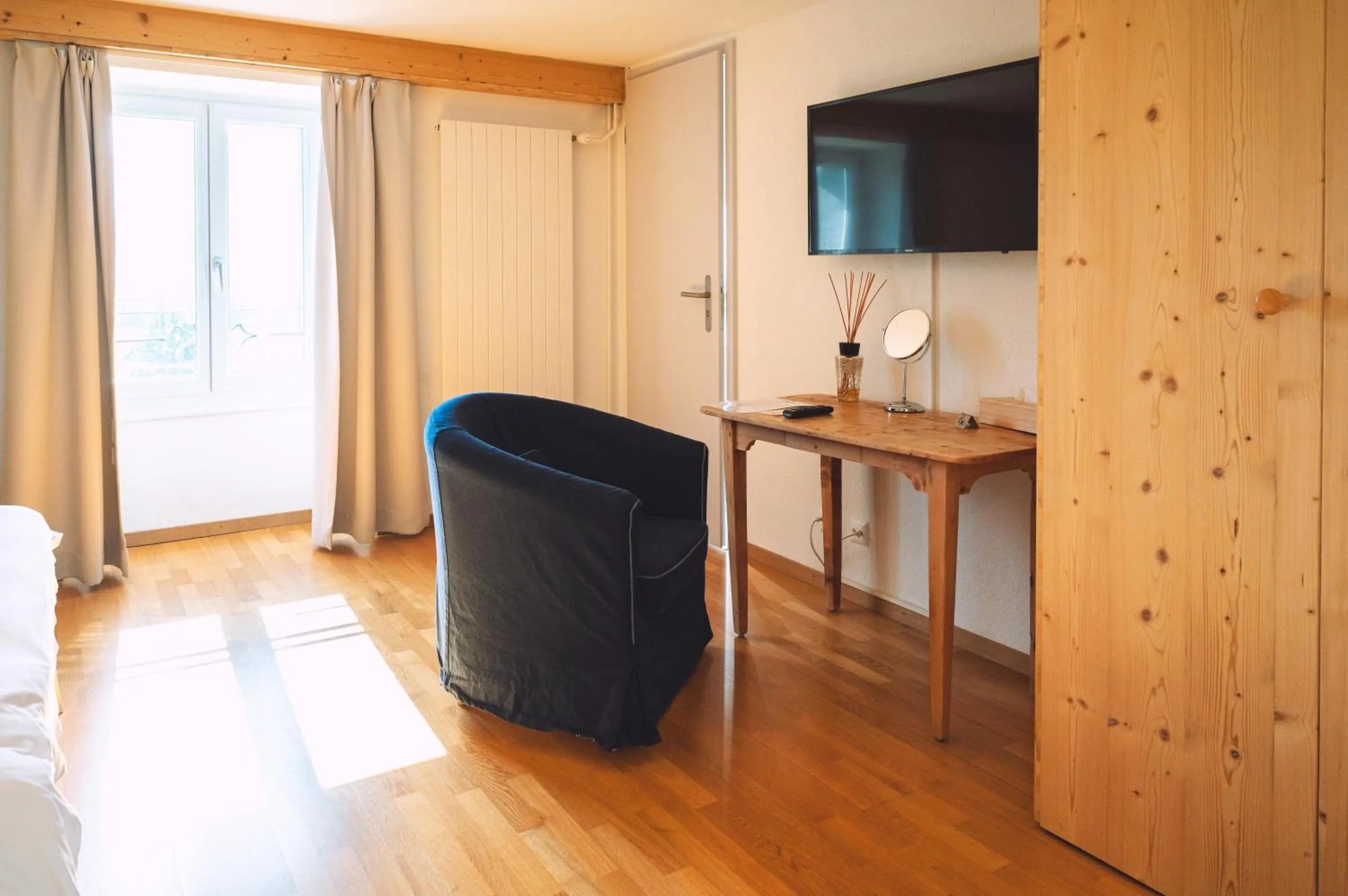 Seating area in Les Montagnards