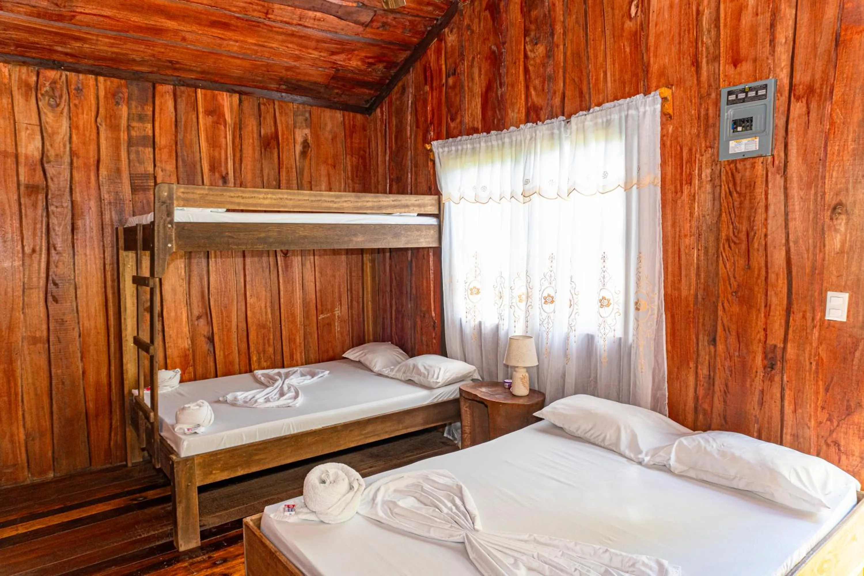 Bed in Citronela Lodge Corcovado