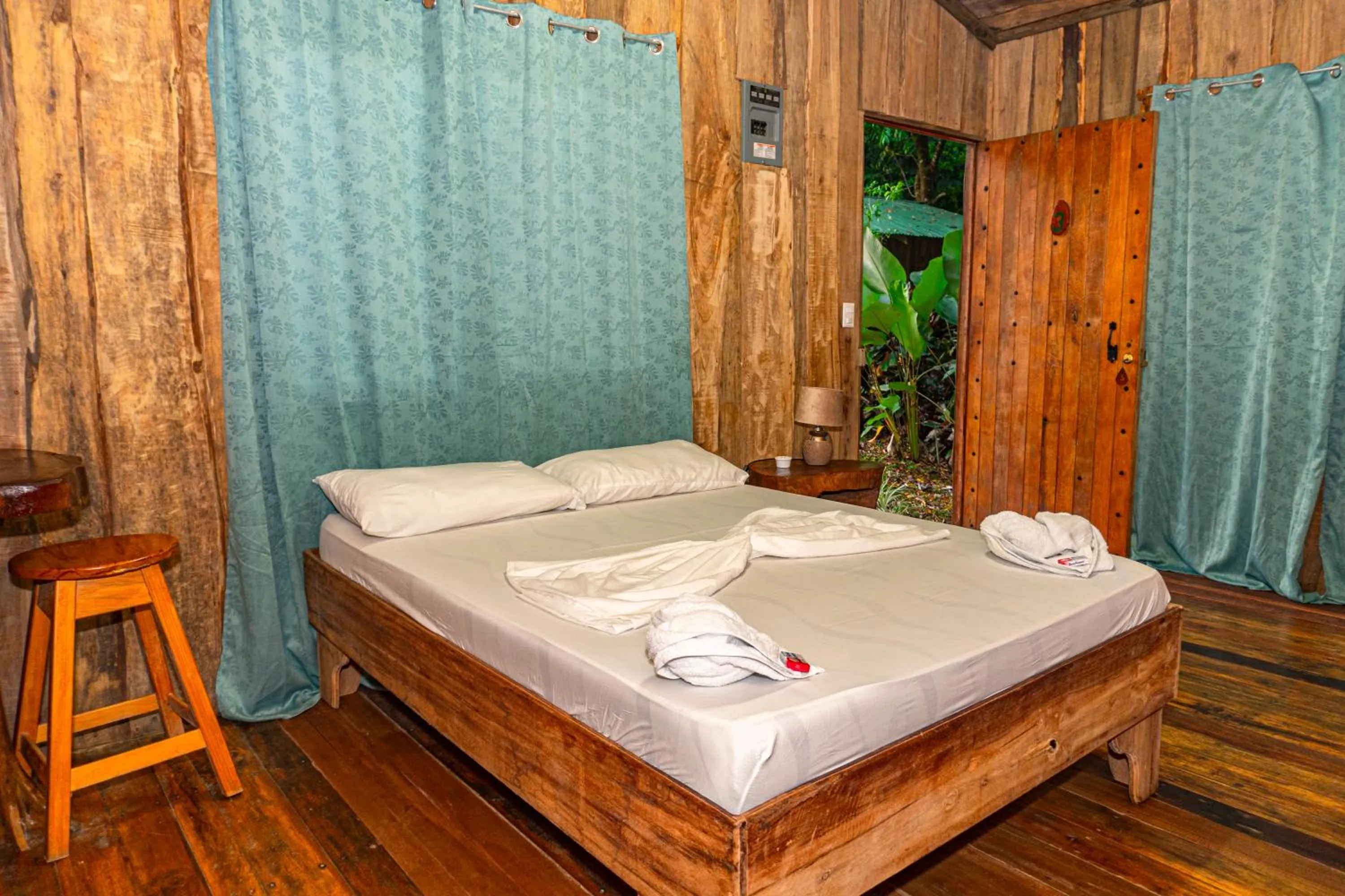 Bed in Citronela Lodge Corcovado