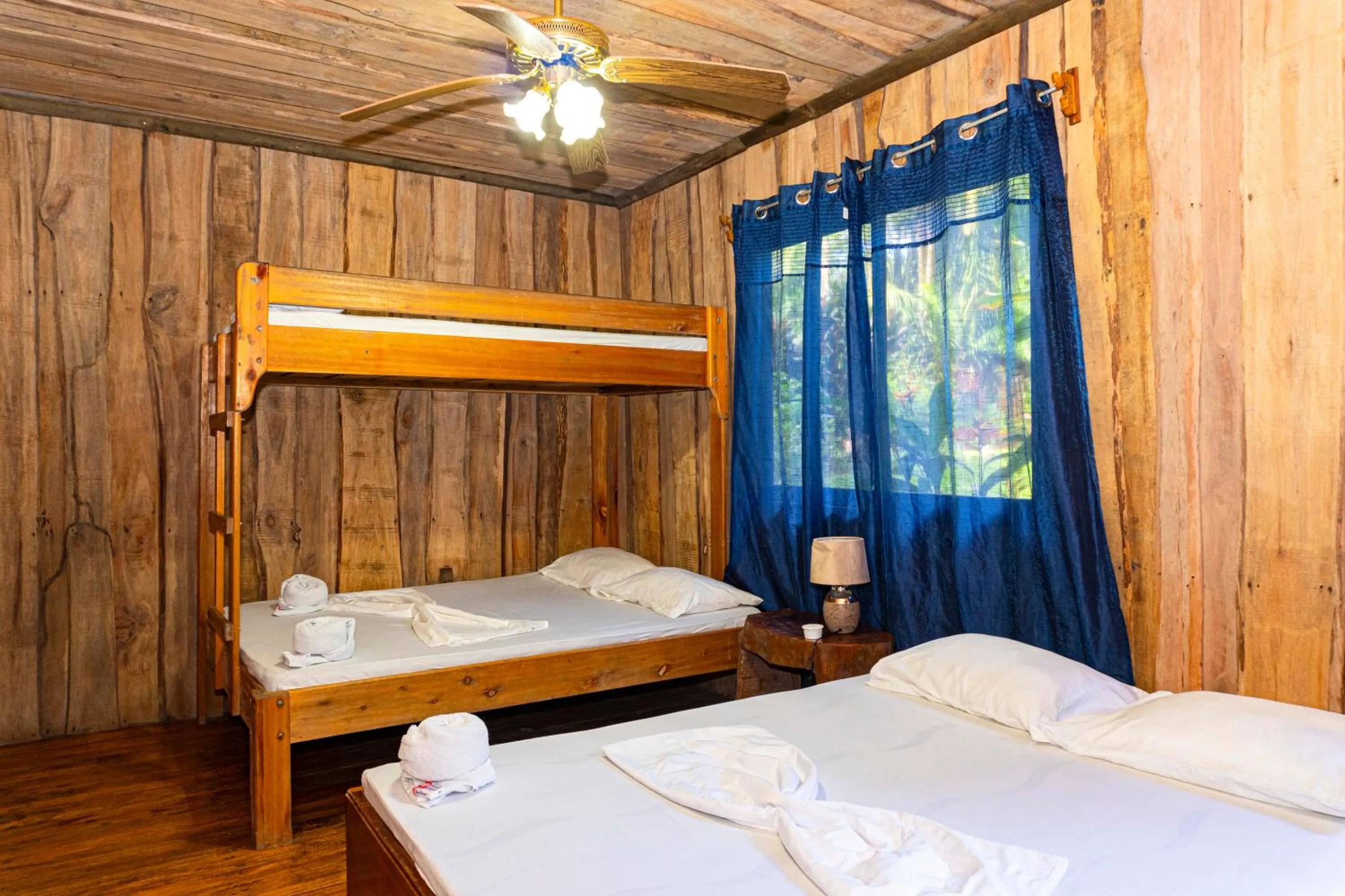 Bed in Citronela Lodge Corcovado