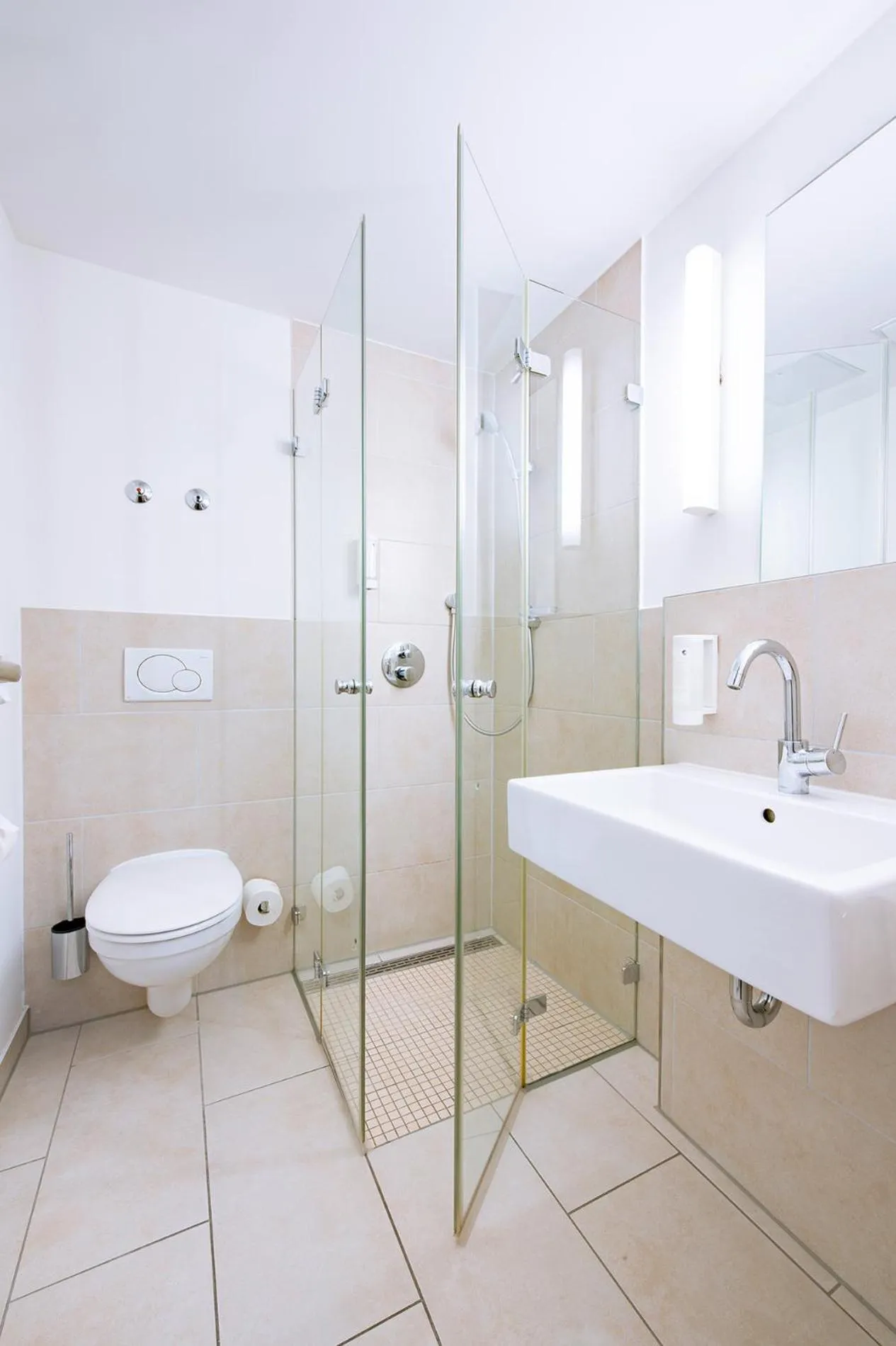 Shower in Hotel der Akademie Caritas-Pirckheimer-Haus