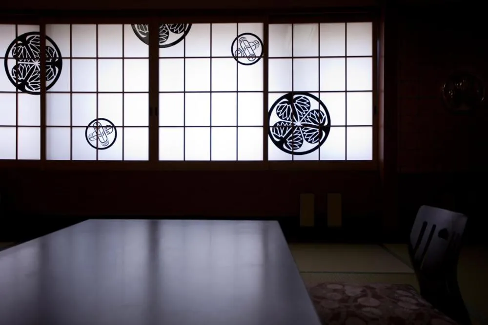 Decorative detail in Hitomaru Kadan