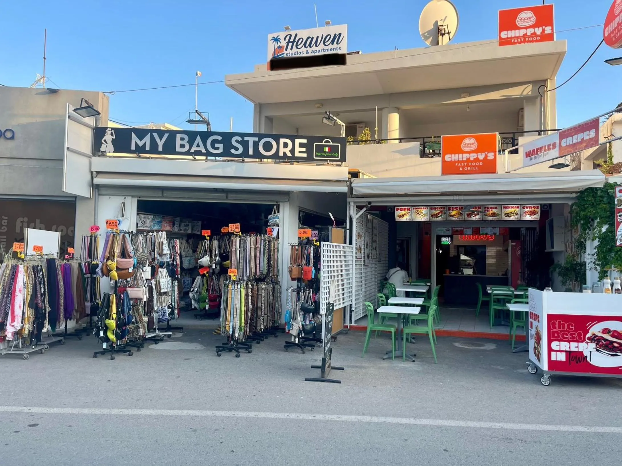 Property building in Heaven Studios & Apartments