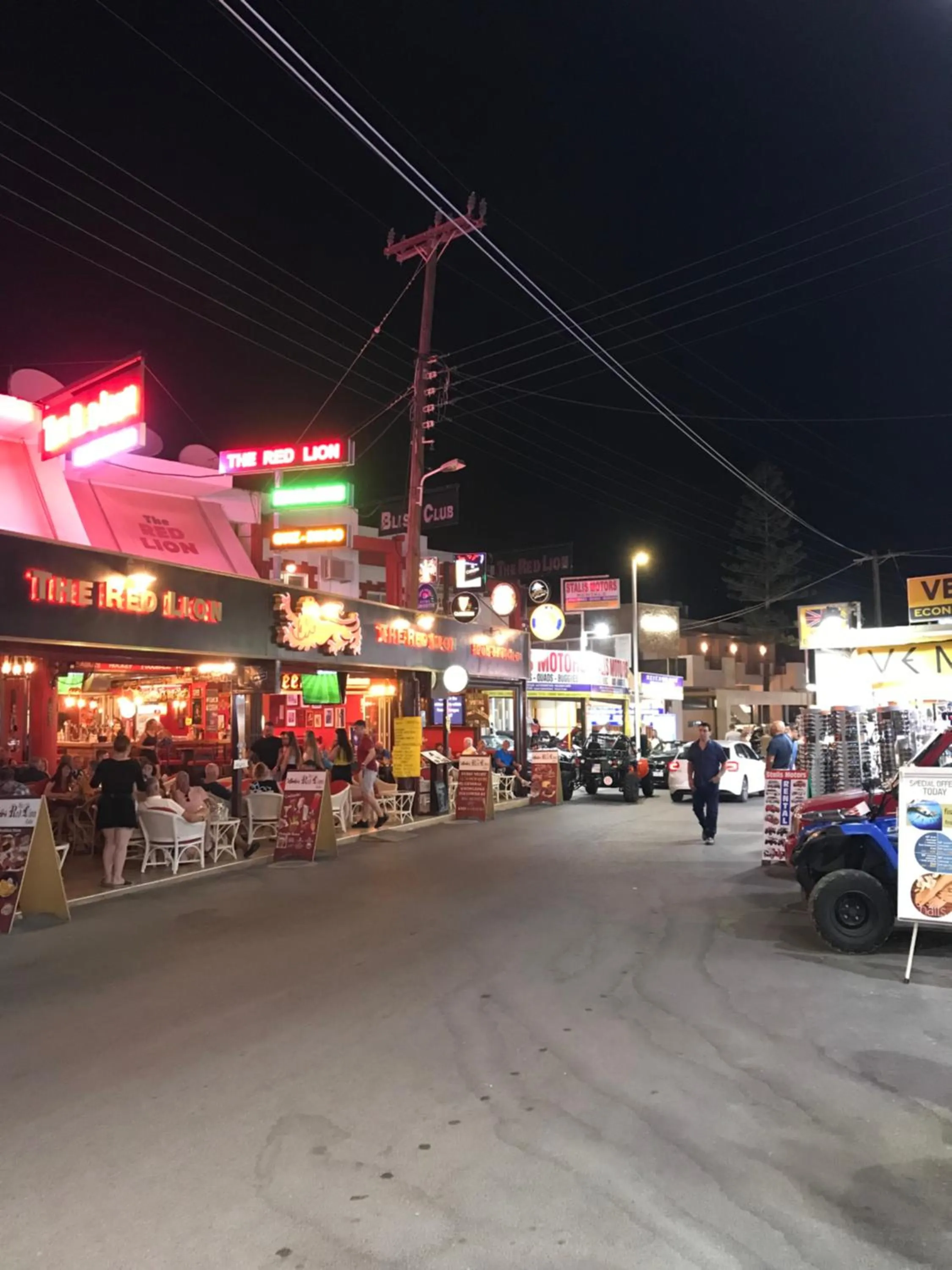 Neighbourhood in Heaven Studios & Apartments