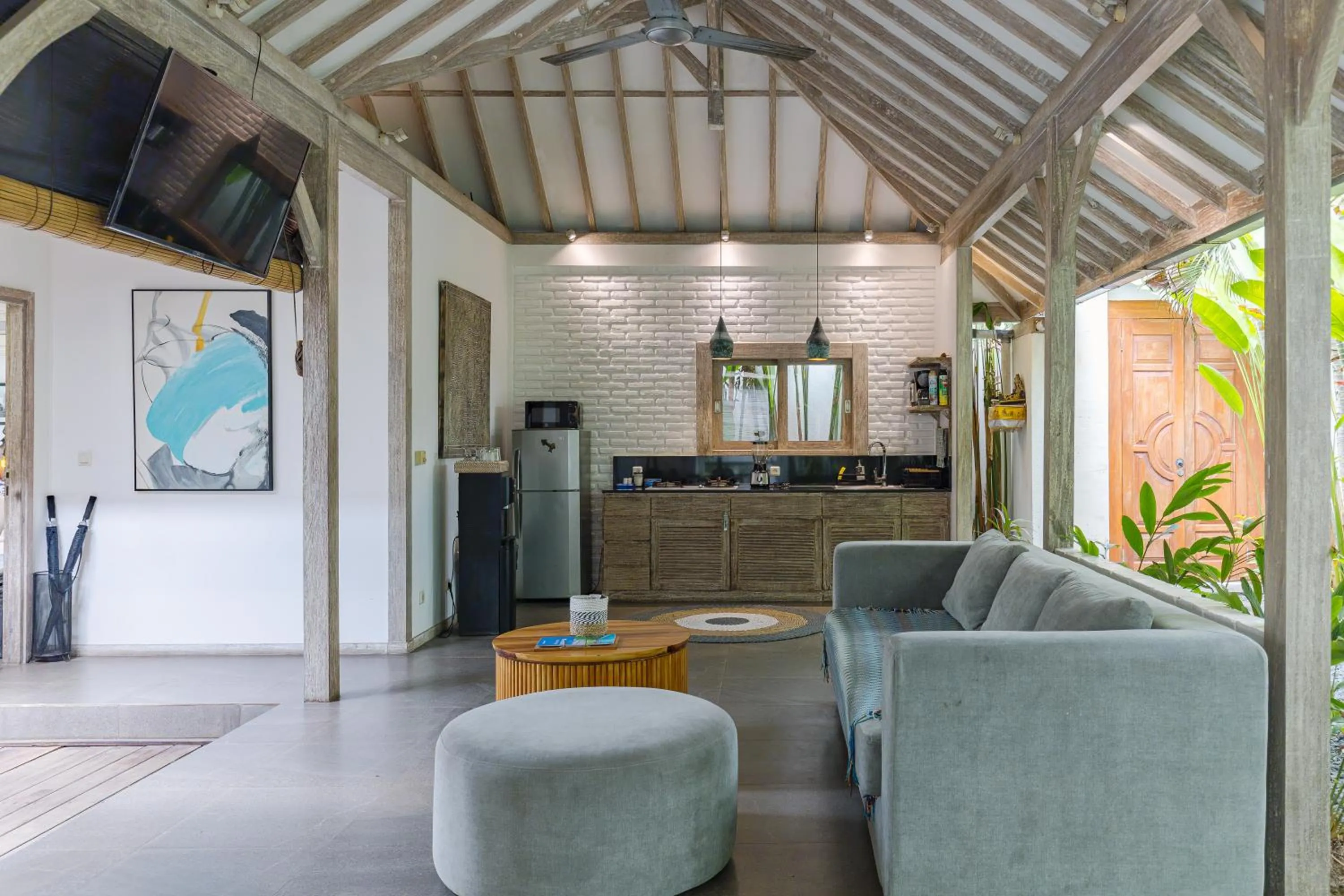 Living room in Mundaka Villa by Betterplace