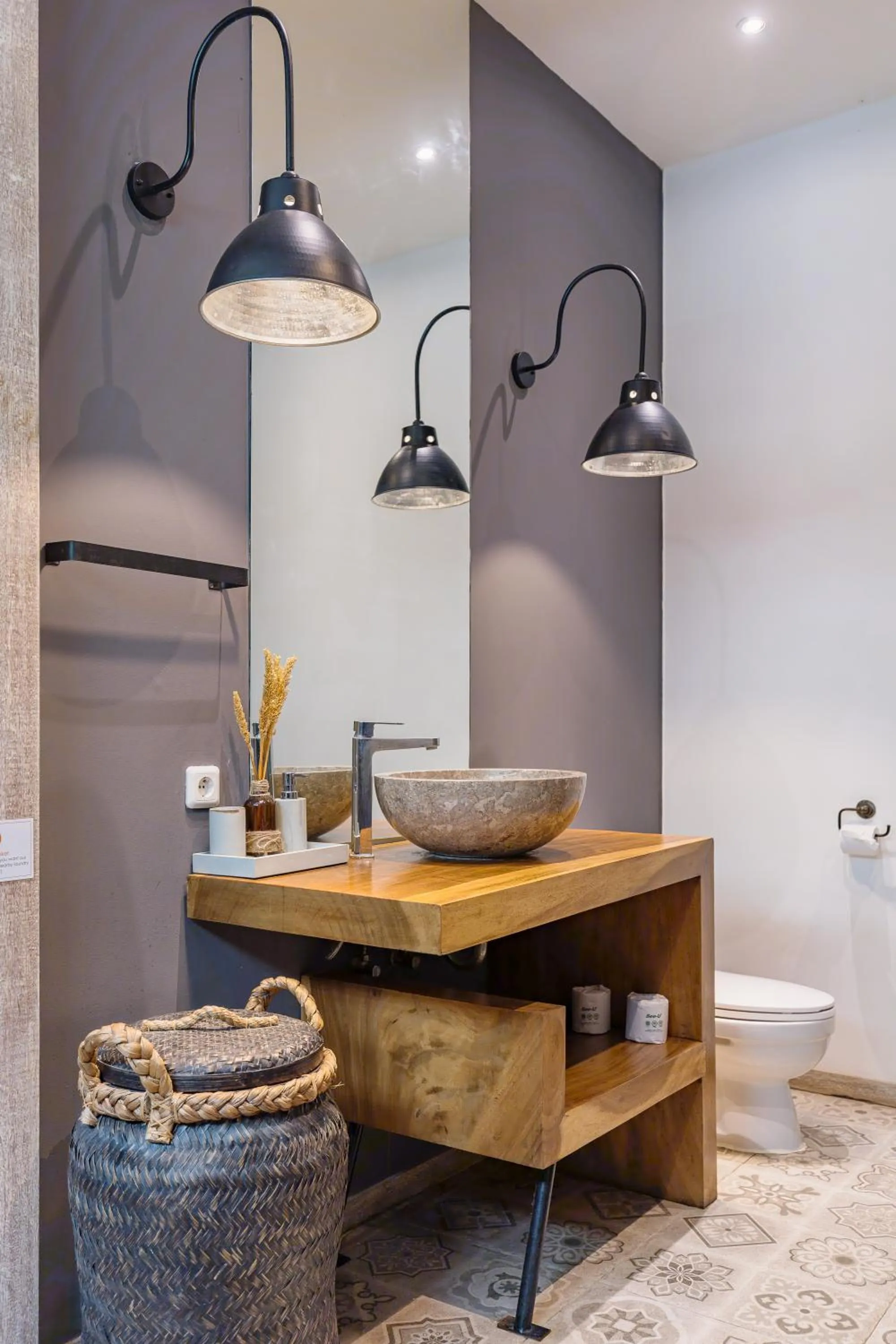 Toilet in Mundaka Villa by Betterplace