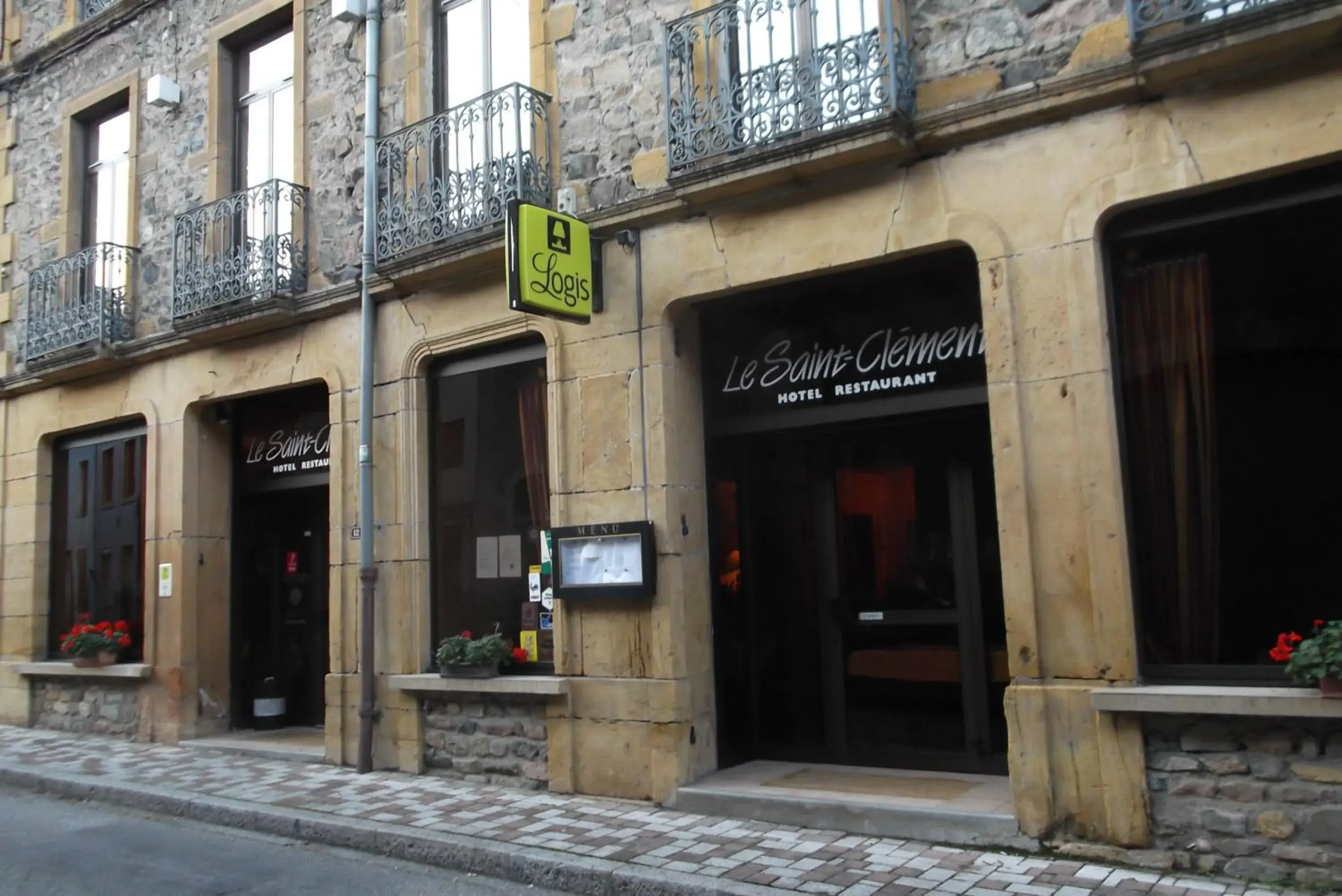 Logis Hôtel Le Saint Clément Logis Hôtel Le Saint Clément