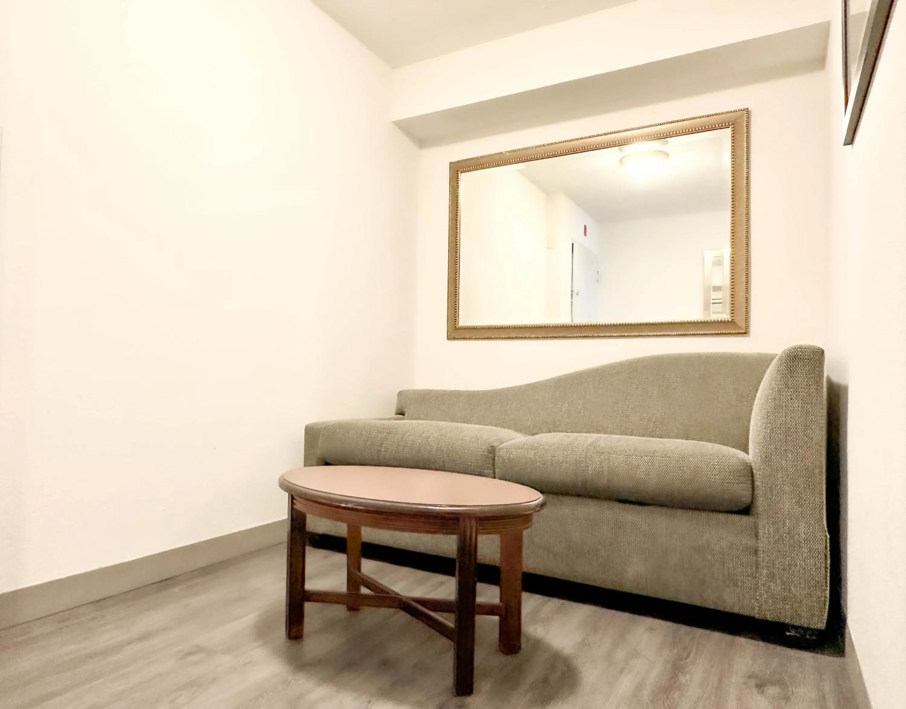 Seating area in Comfort Inn & Suites Kissimmee by the Parks