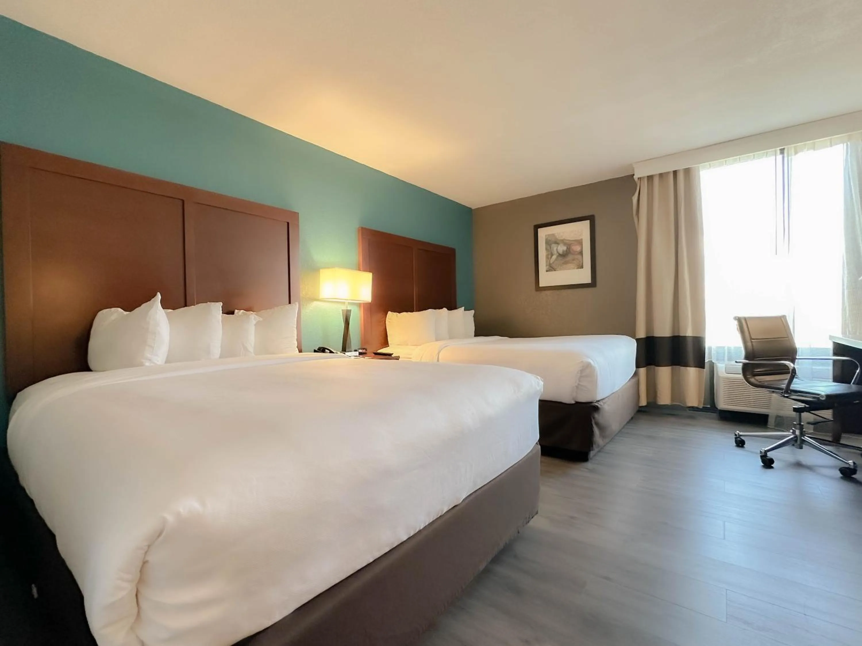 Bed in Comfort Inn & Suites Kissimmee by the Parks