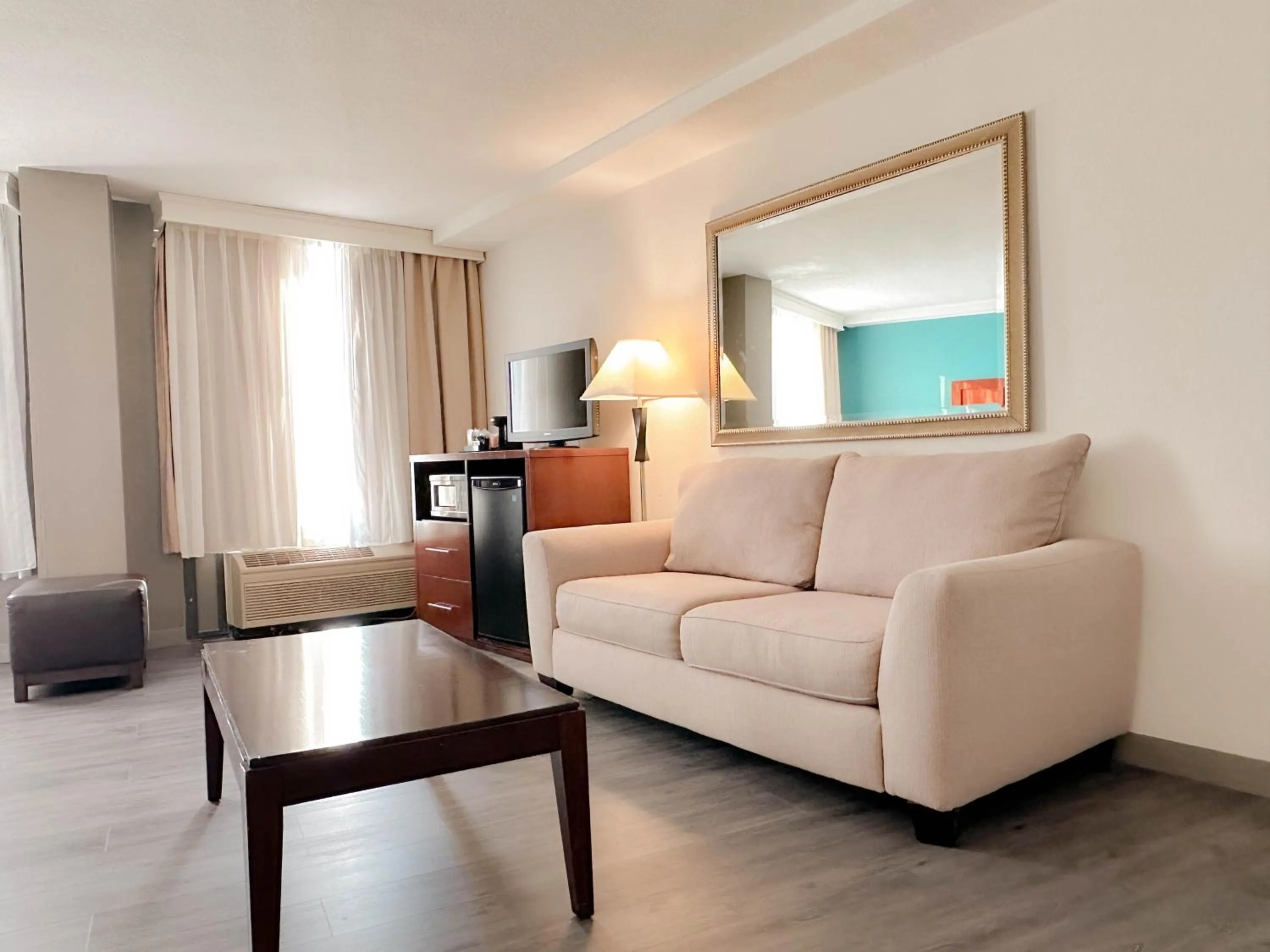 Living room in Comfort Inn & Suites Kissimmee by the Parks