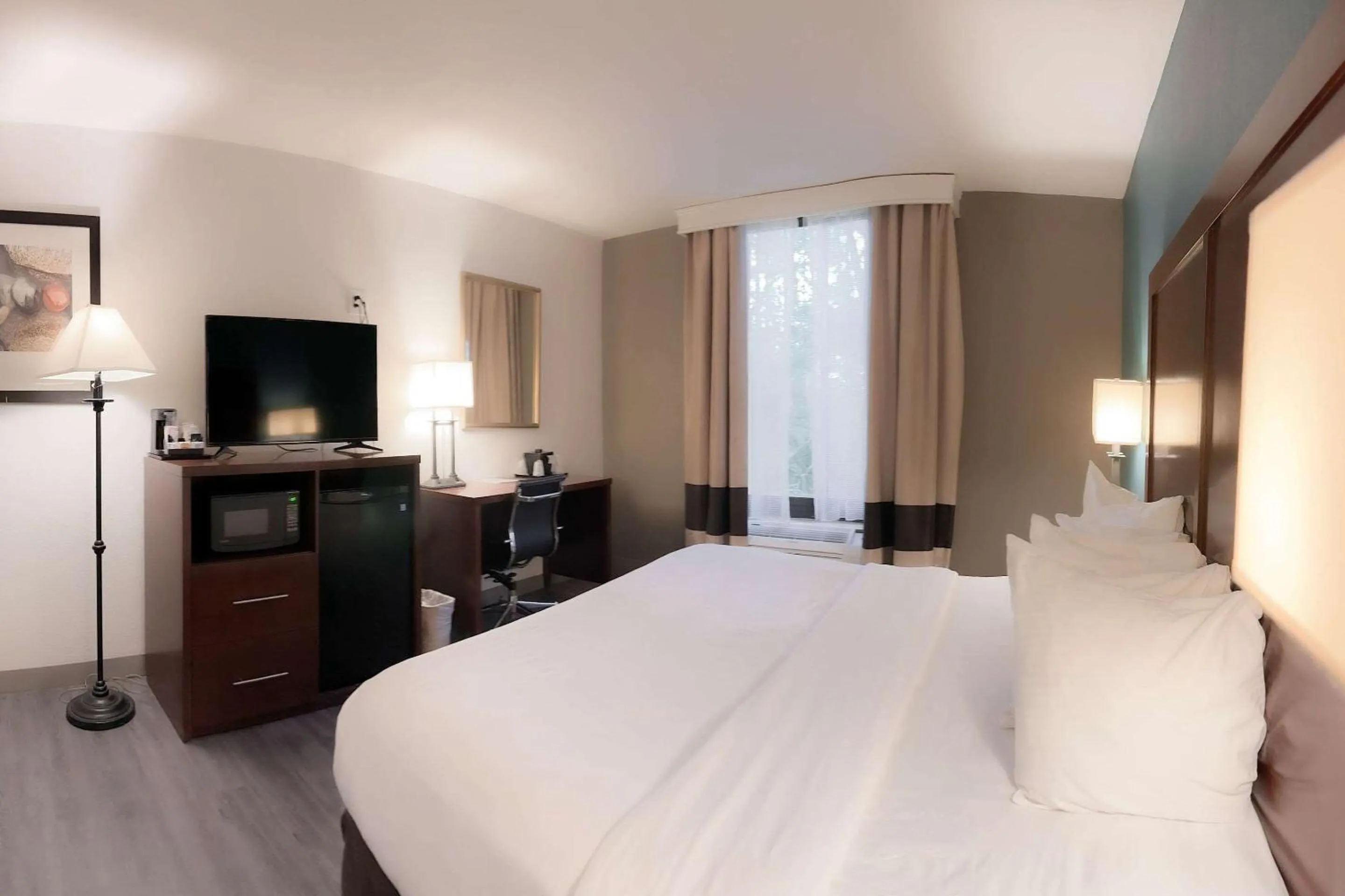 Bedroom in Comfort Inn & Suites Kissimmee by the Parks