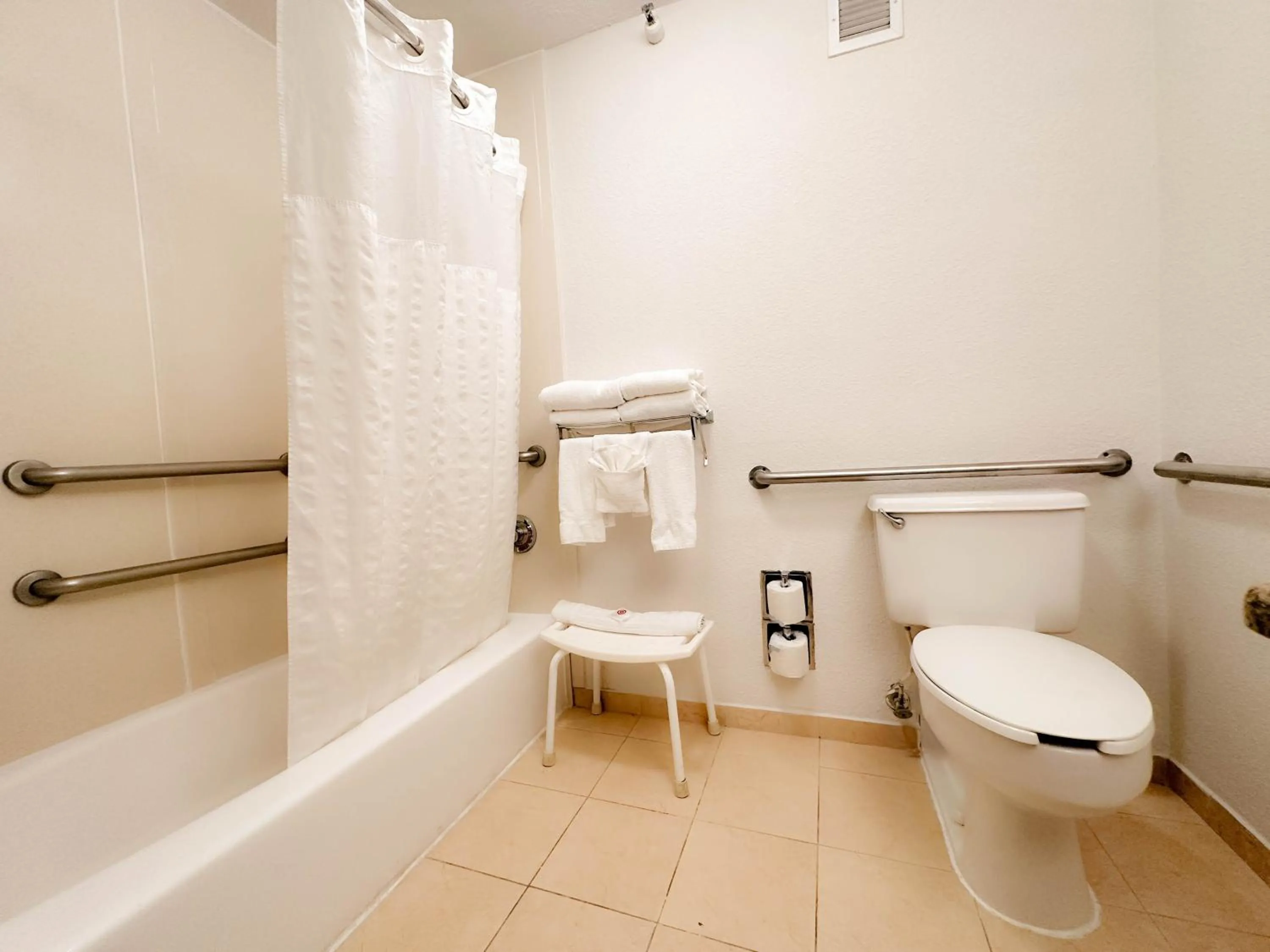 Shower in Comfort Inn & Suites Kissimmee by the Parks